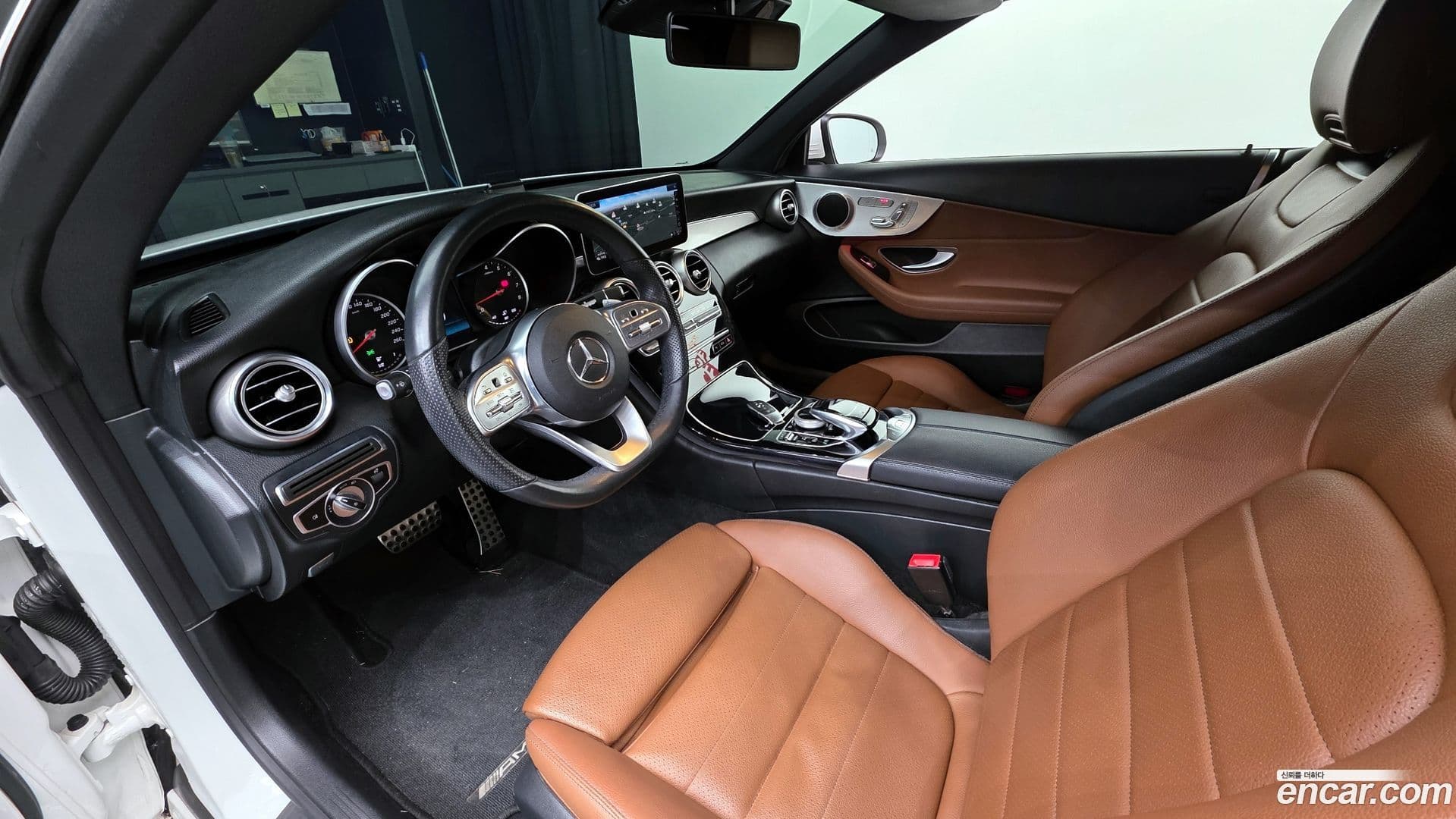 Main__Slider__Photo:C-Class Mercedes-Benz 2019.9-6