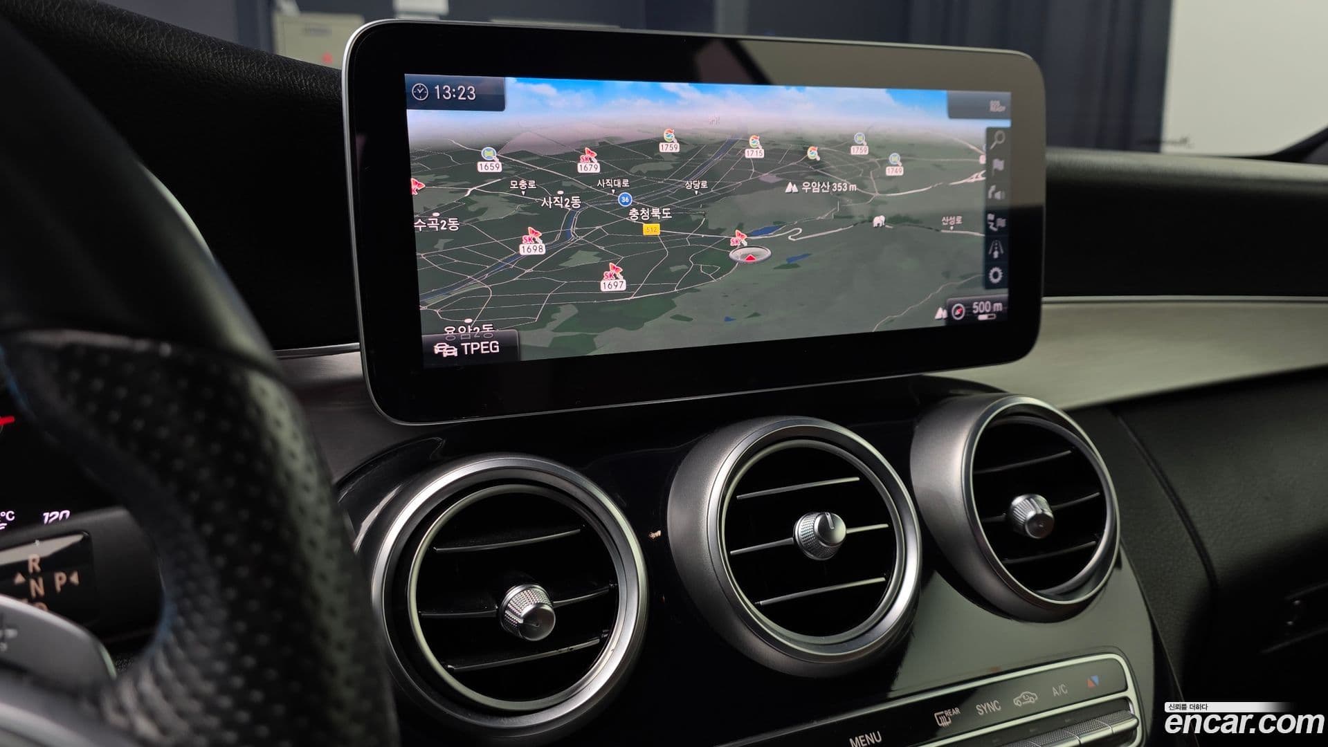 Main__Slider__Photo:C-Class Mercedes-Benz 2019.9-13