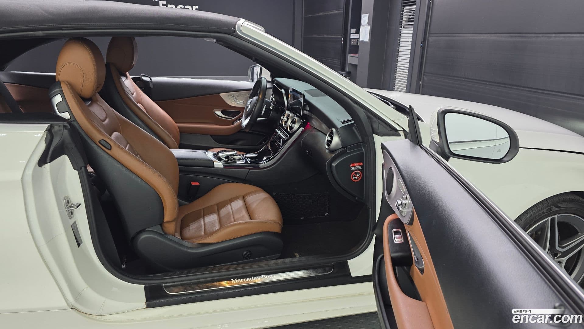 Main__Slider__Photo:C-Class Mercedes-Benz 2019.9-18