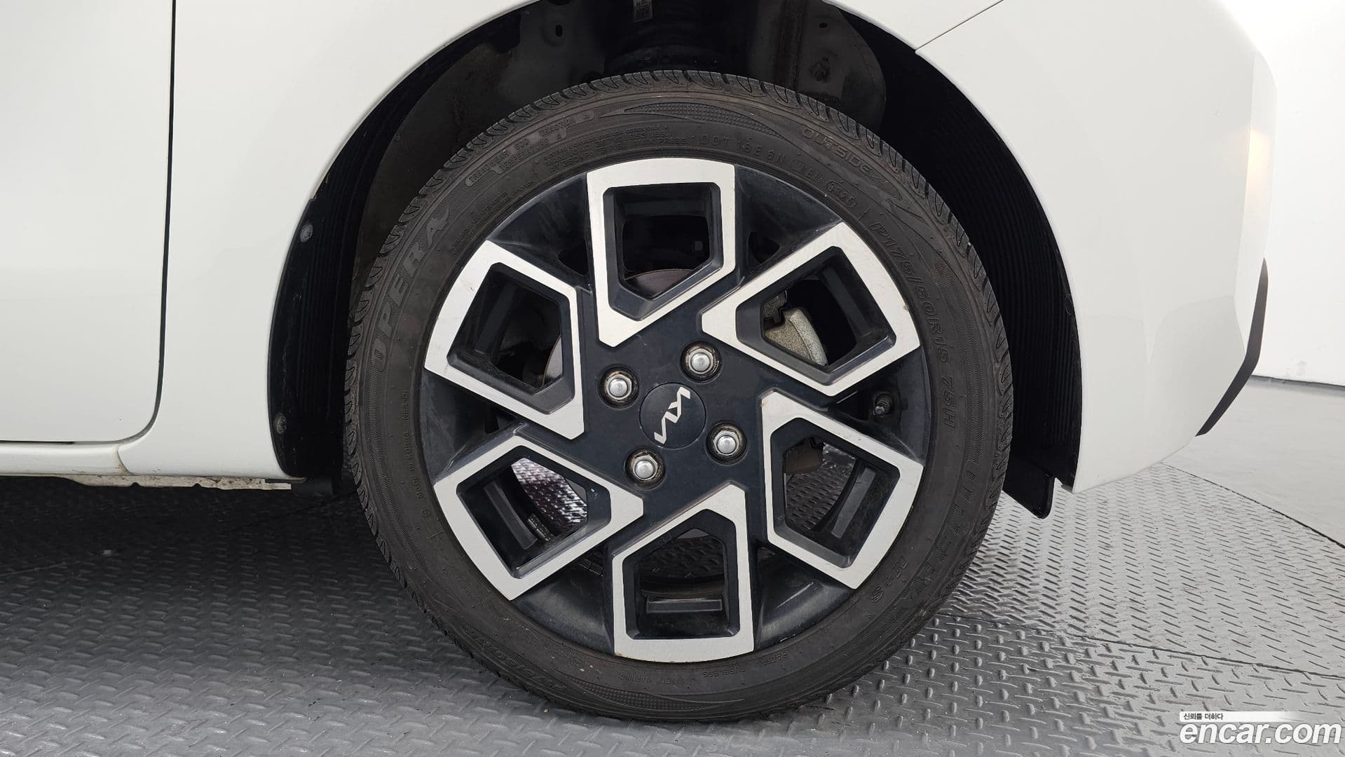 Main__Slider__Photo:RAY Kia 2023.1-4