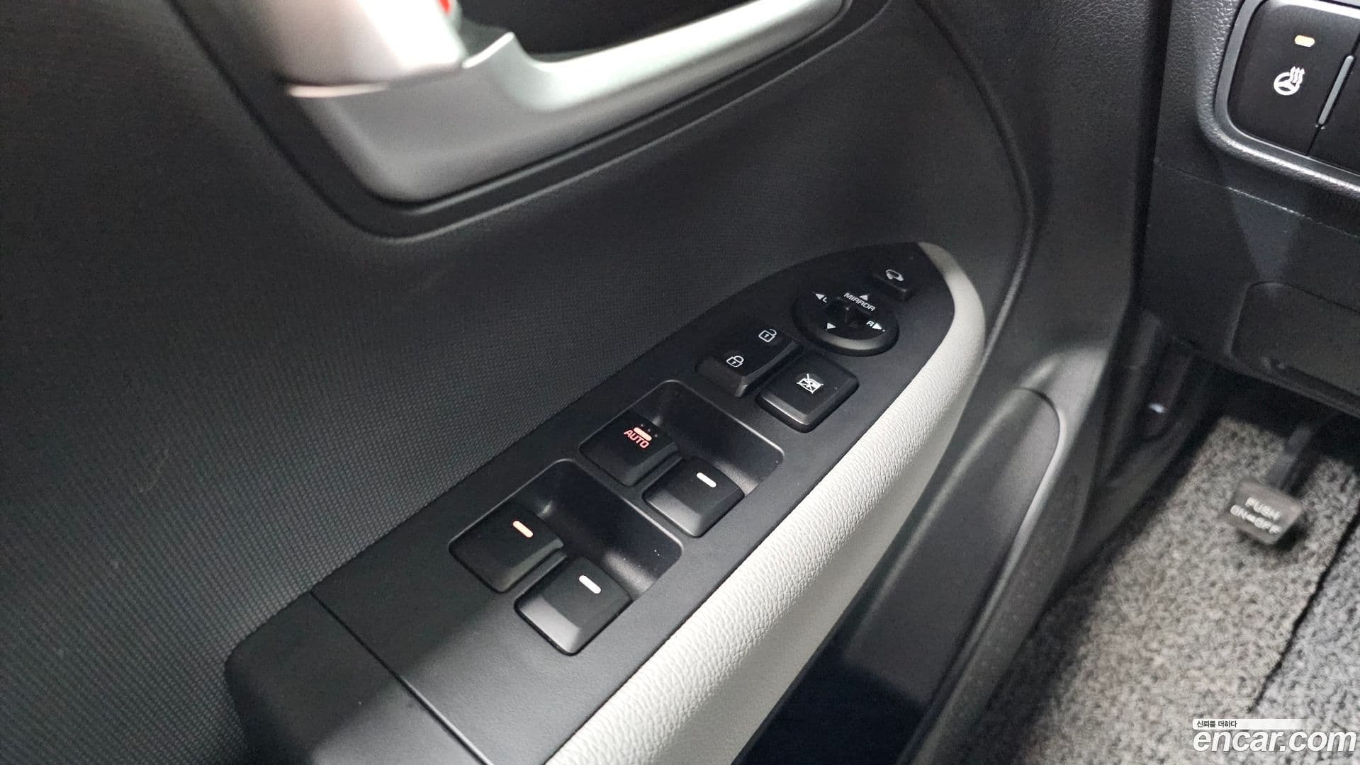 Main__Slider__Photo:RAY Kia 2023.1-11