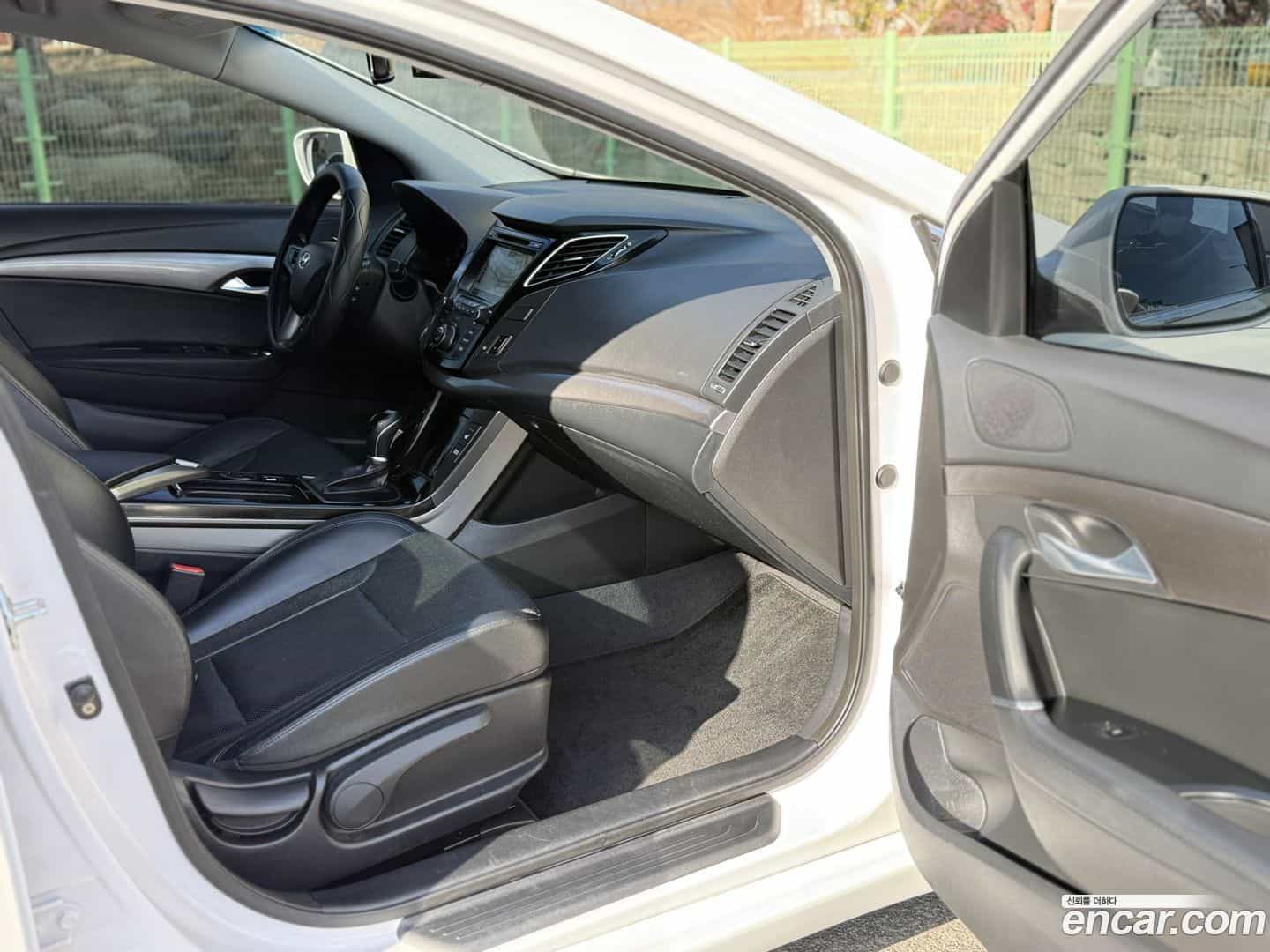 i40 Hyundai 2016.3-OPTION-023