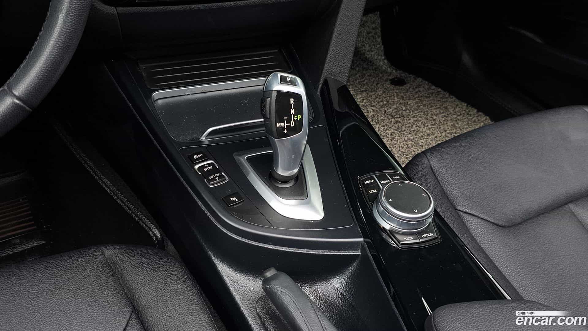 Gran Turismo BMW 2017.8-INNER-009