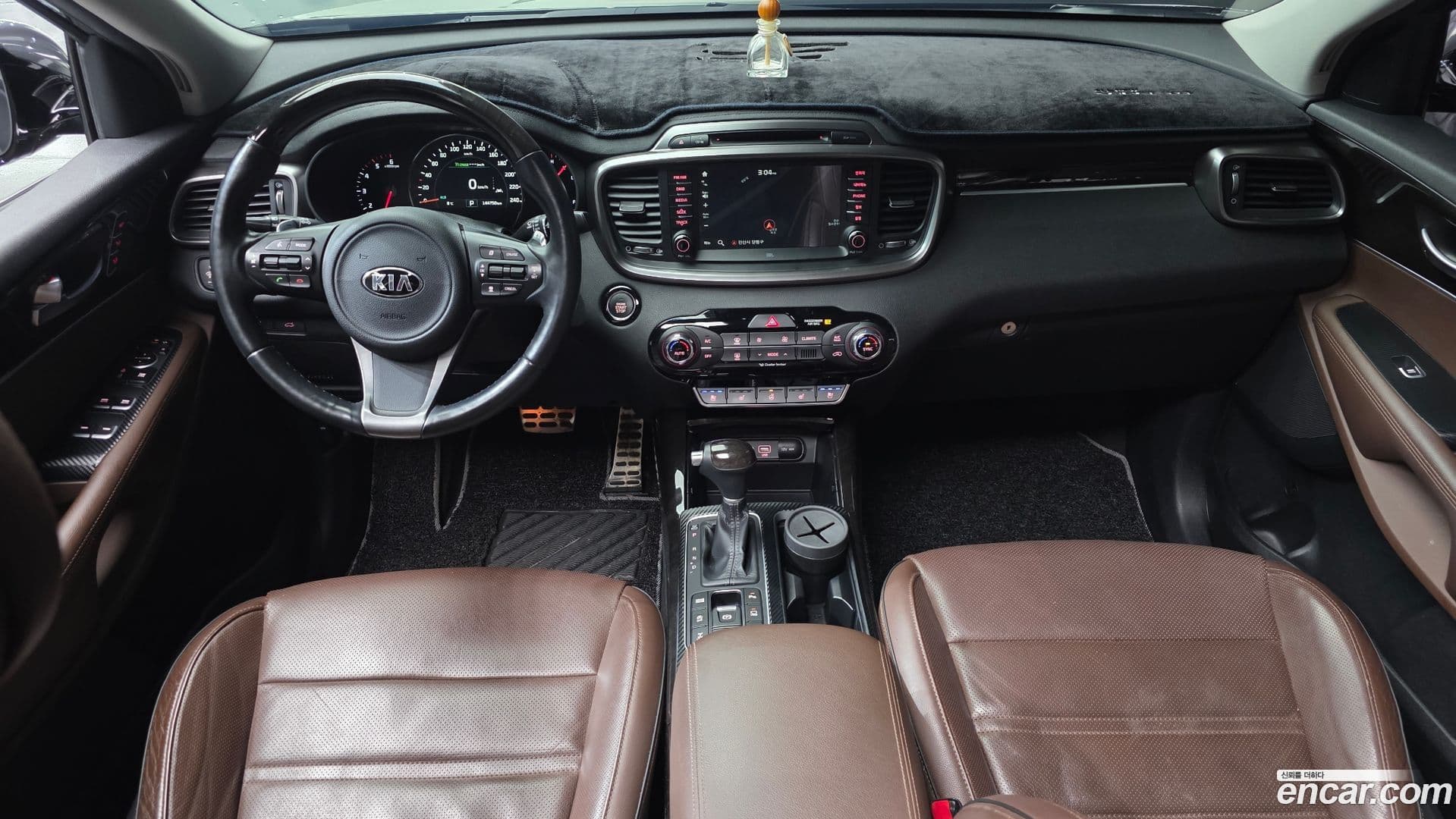 Main__Slider__Photo:Sorento Kia 2017.1-6