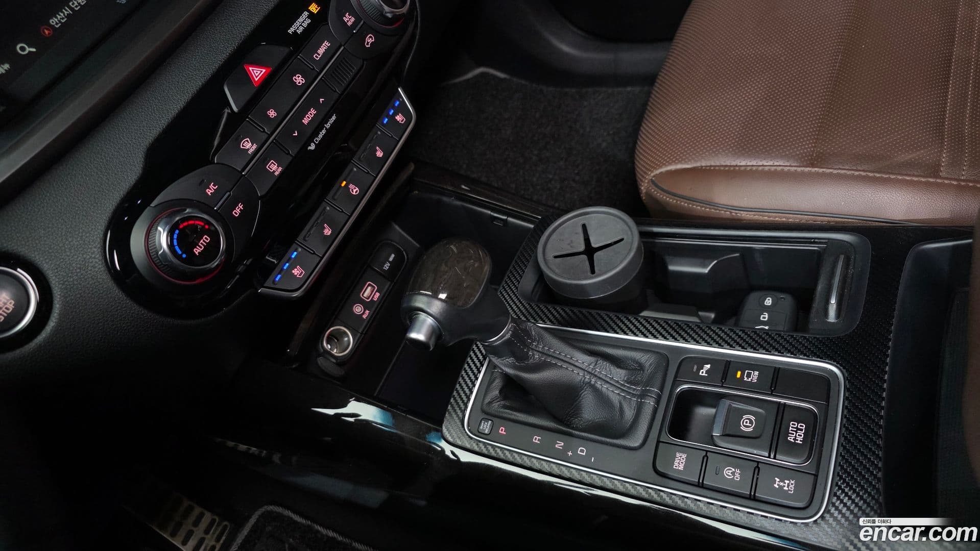 Main__Slider__Photo:Sorento Kia 2017.1-8