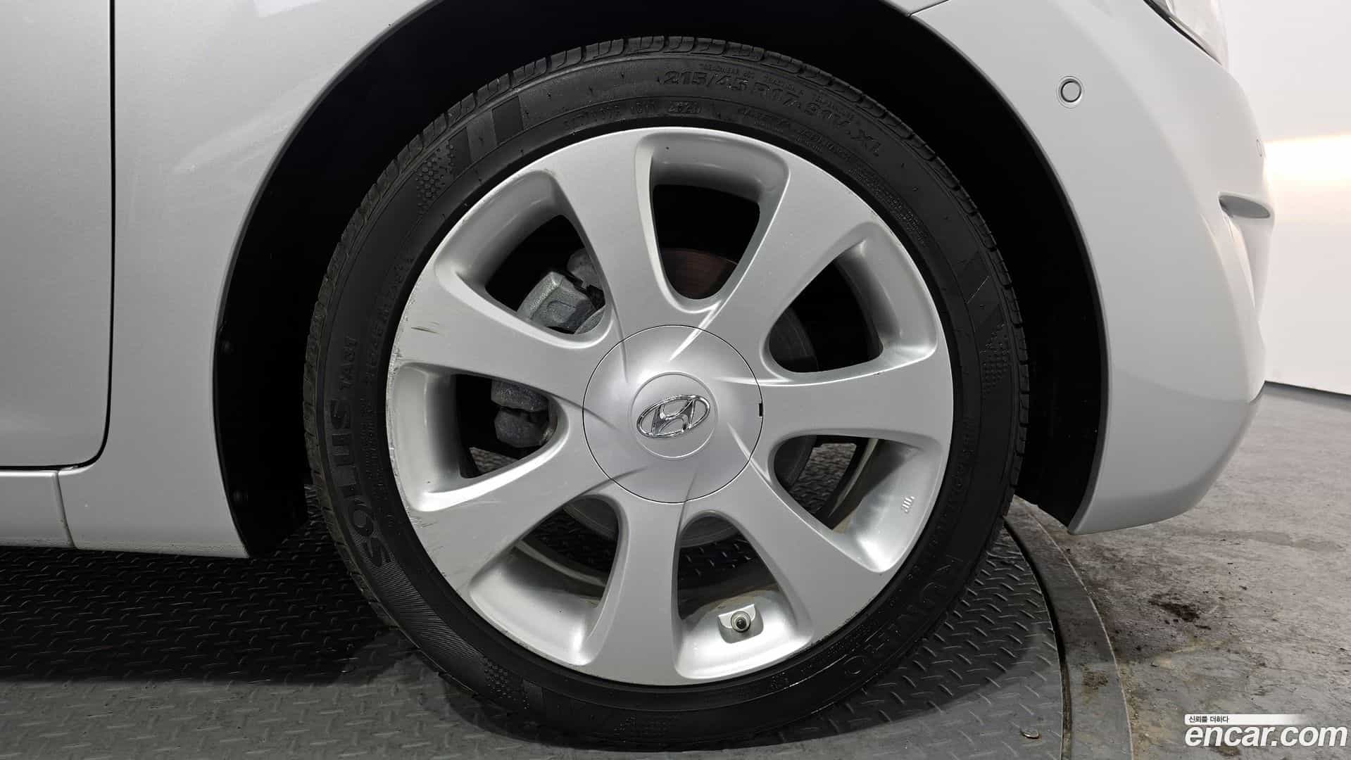 AVANTE Hyundai 2010.11-OUTER-005