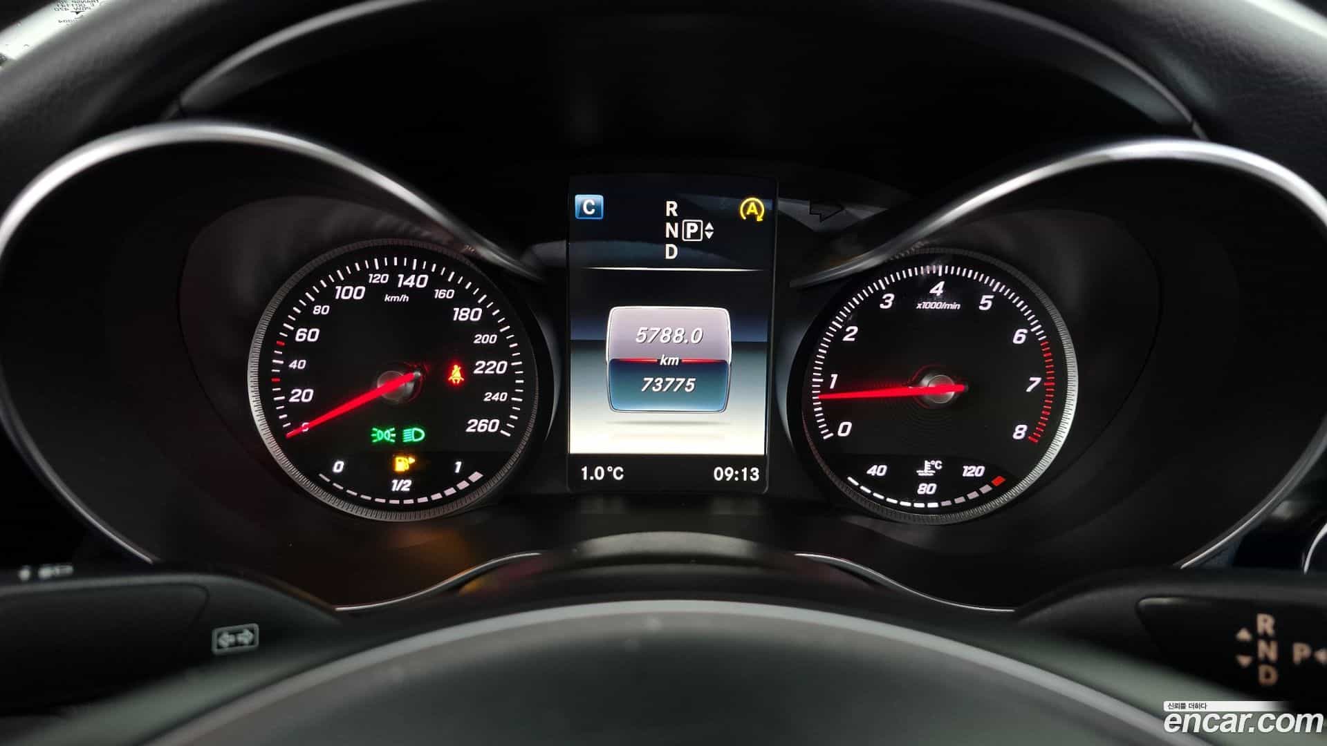 C-Class Mercedes-Benz 2015.0-INNER-008