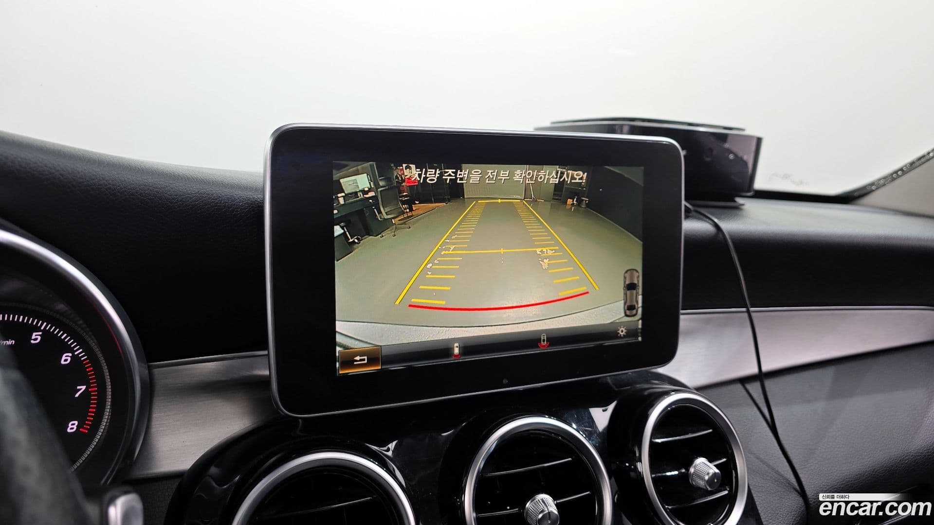 Main__Slider__Photo:C-Class Mercedes-Benz 2015.0-14