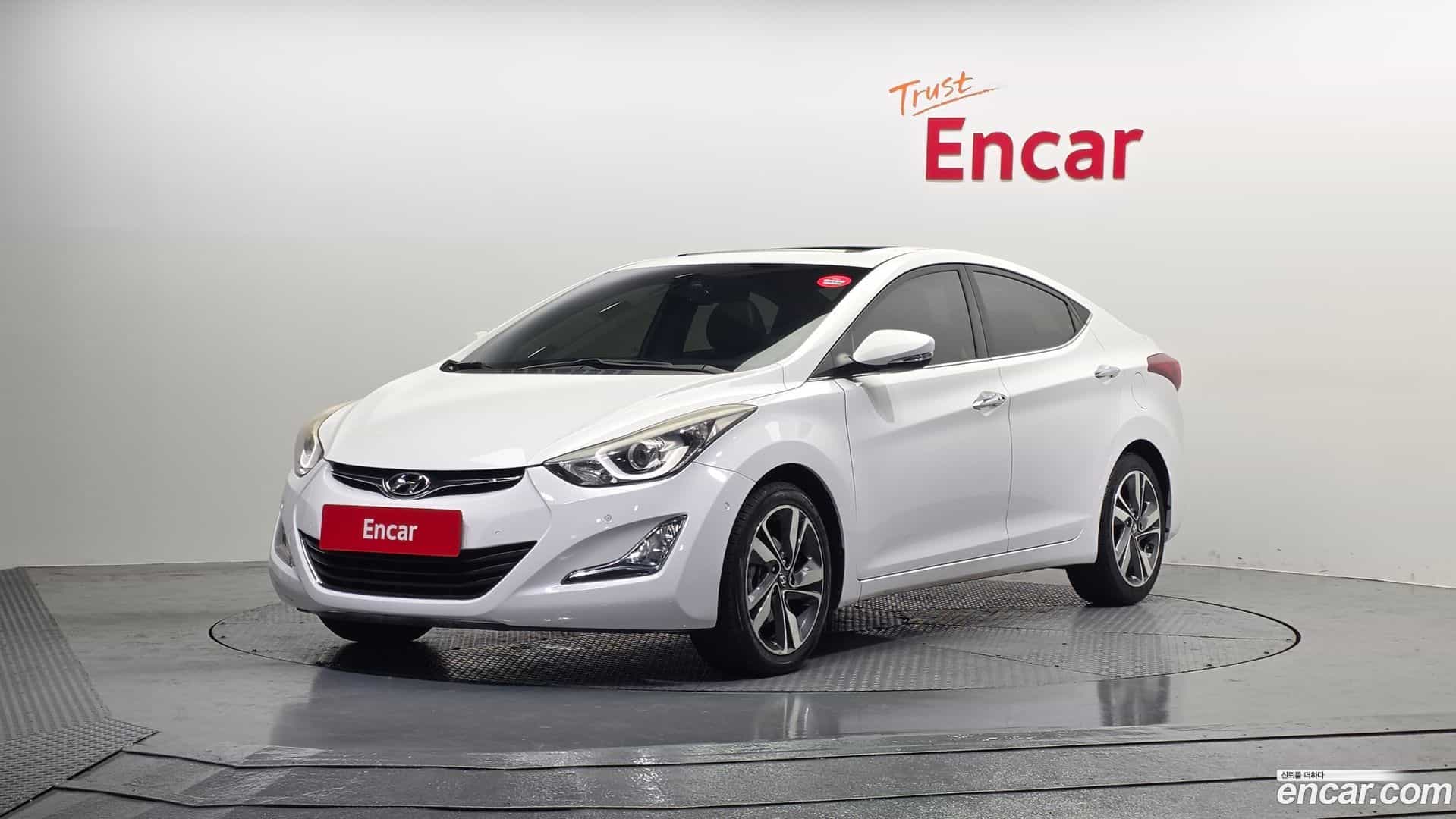 AVANTE Hyundai 2013.9-OUTER-001