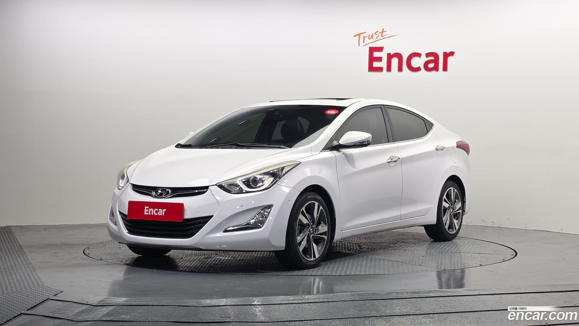 Main__Slider__Photo:AVANTE Hyundai 2013.9-0