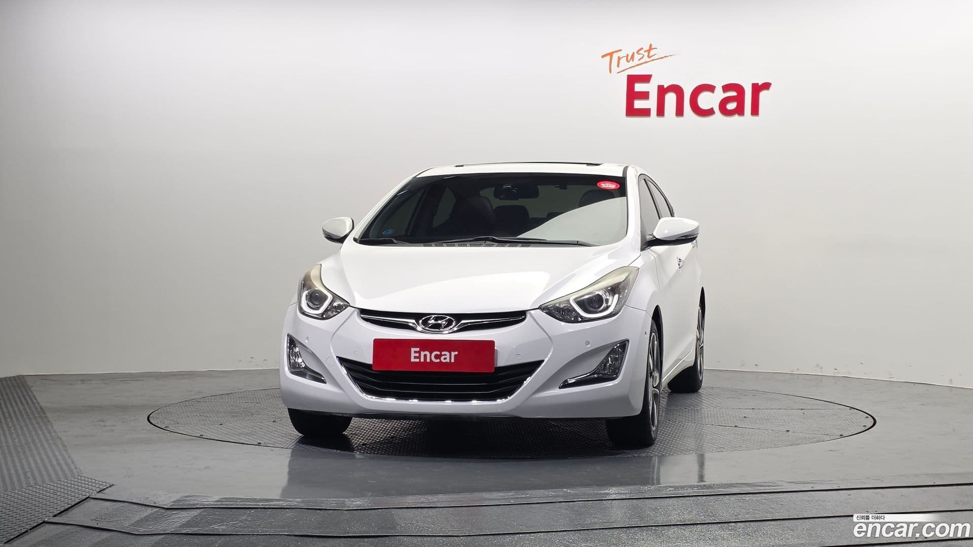 Main__Slider__Photo:AVANTE Hyundai 2013.9-2