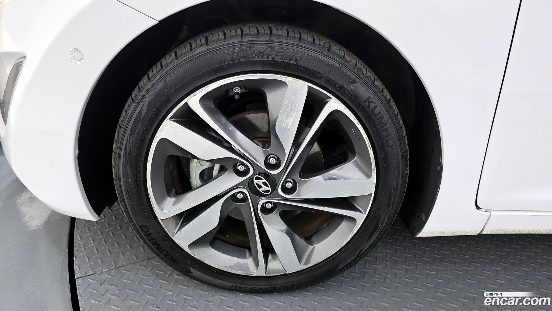 Main__Slider__Photo:AVANTE Hyundai 2013.9-4