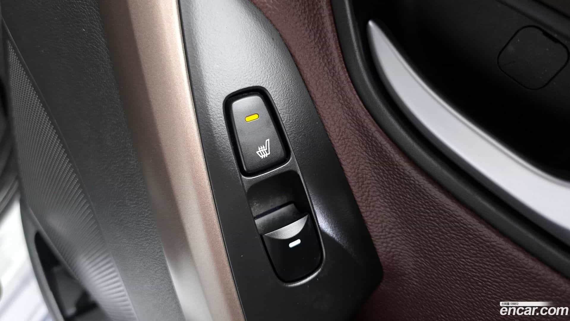 AVANTE Hyundai 2013.9-OPTION-023