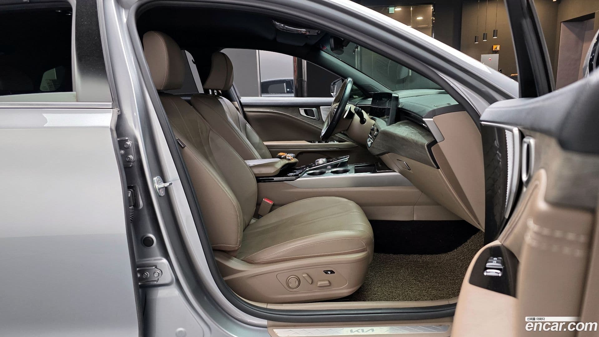 Main__Slider__Photo:K8 Kia 2022.4-9