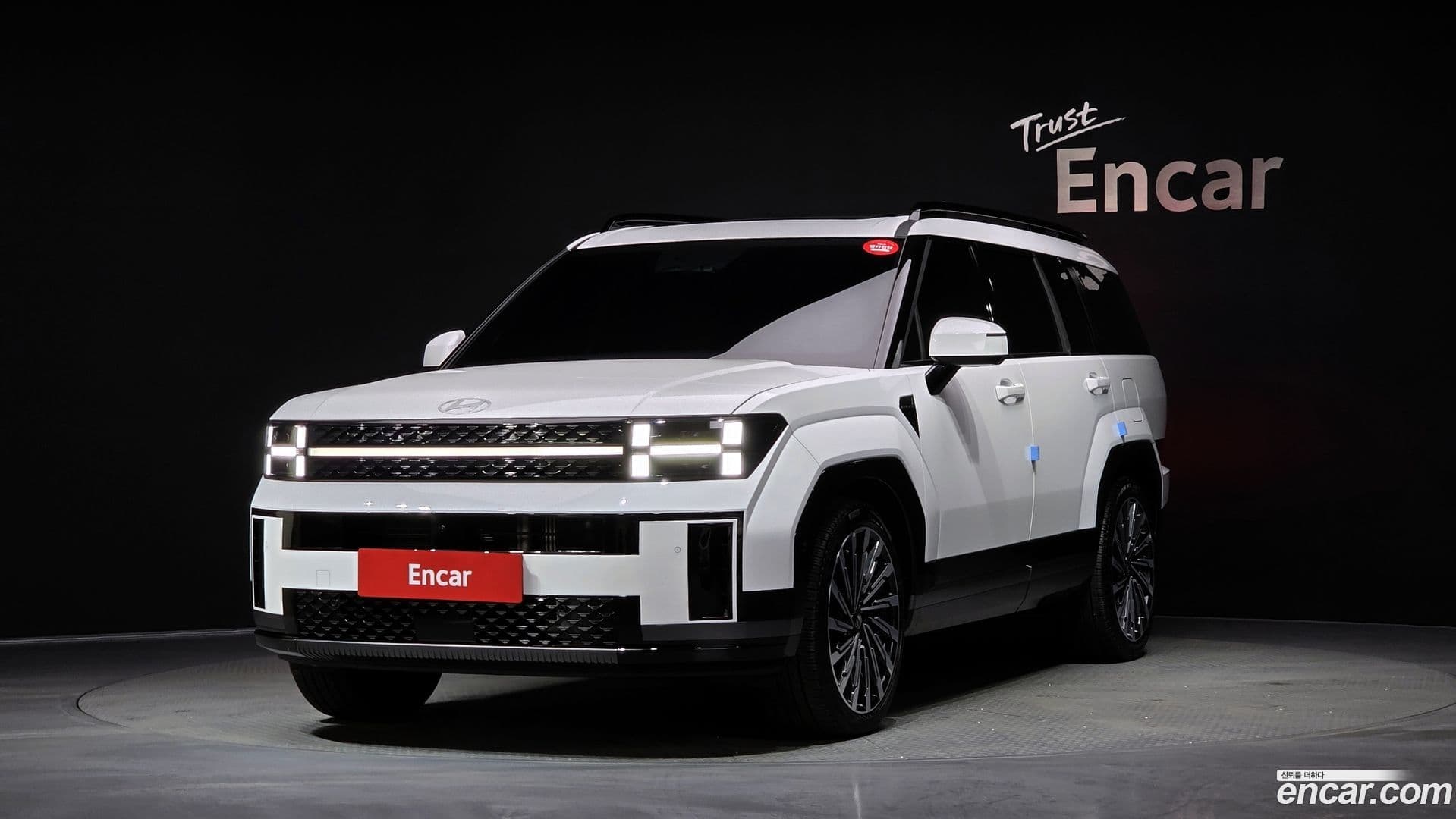 Main__Slider__Photo:Santafe Hyundai 2024.0-0