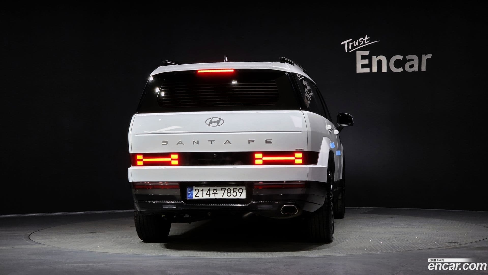 Main__Slider__Photo:Santafe Hyundai 2024.0-3