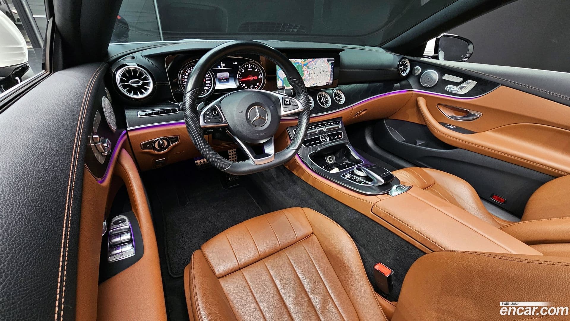 Main__Slider__Photo:E-Class Mercedes-Benz 2018.10-6