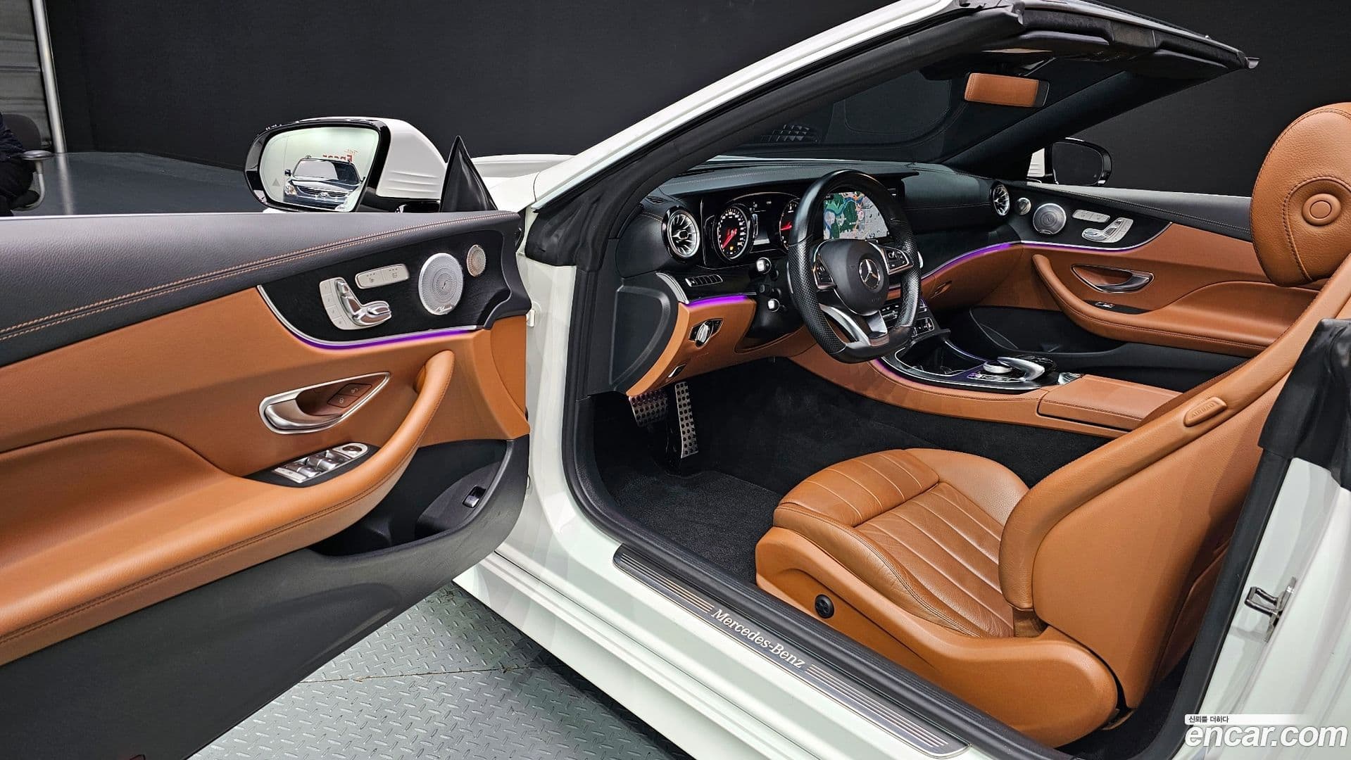 Main__Slider__Photo:E-Class Mercedes-Benz 2018.10-10