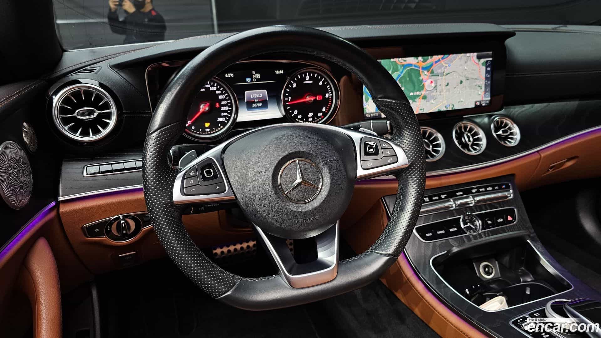 E-Class Mercedes-Benz 2018.10-OPTION-017