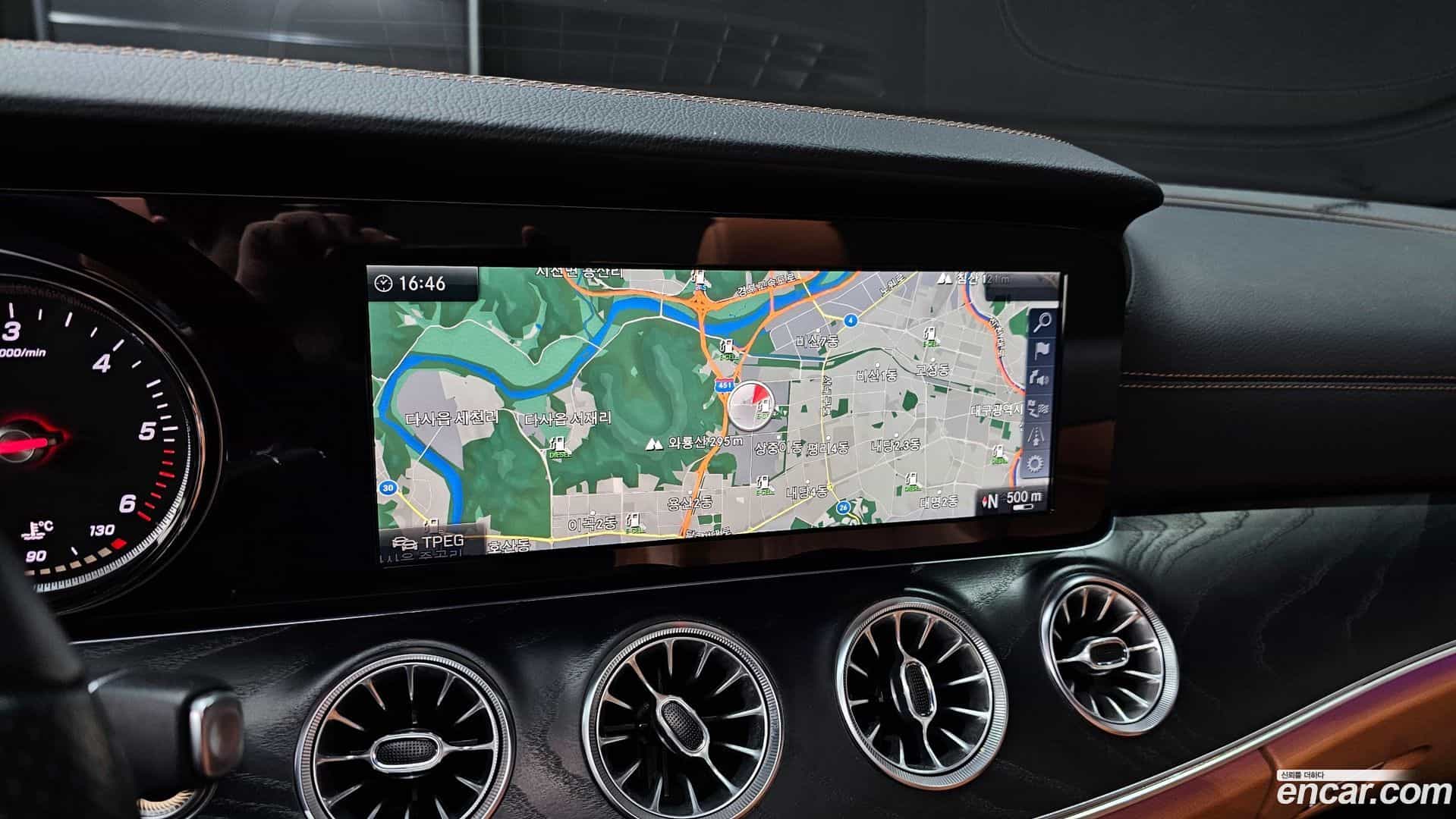 E-Class Mercedes-Benz 2018.10-OPTION-020