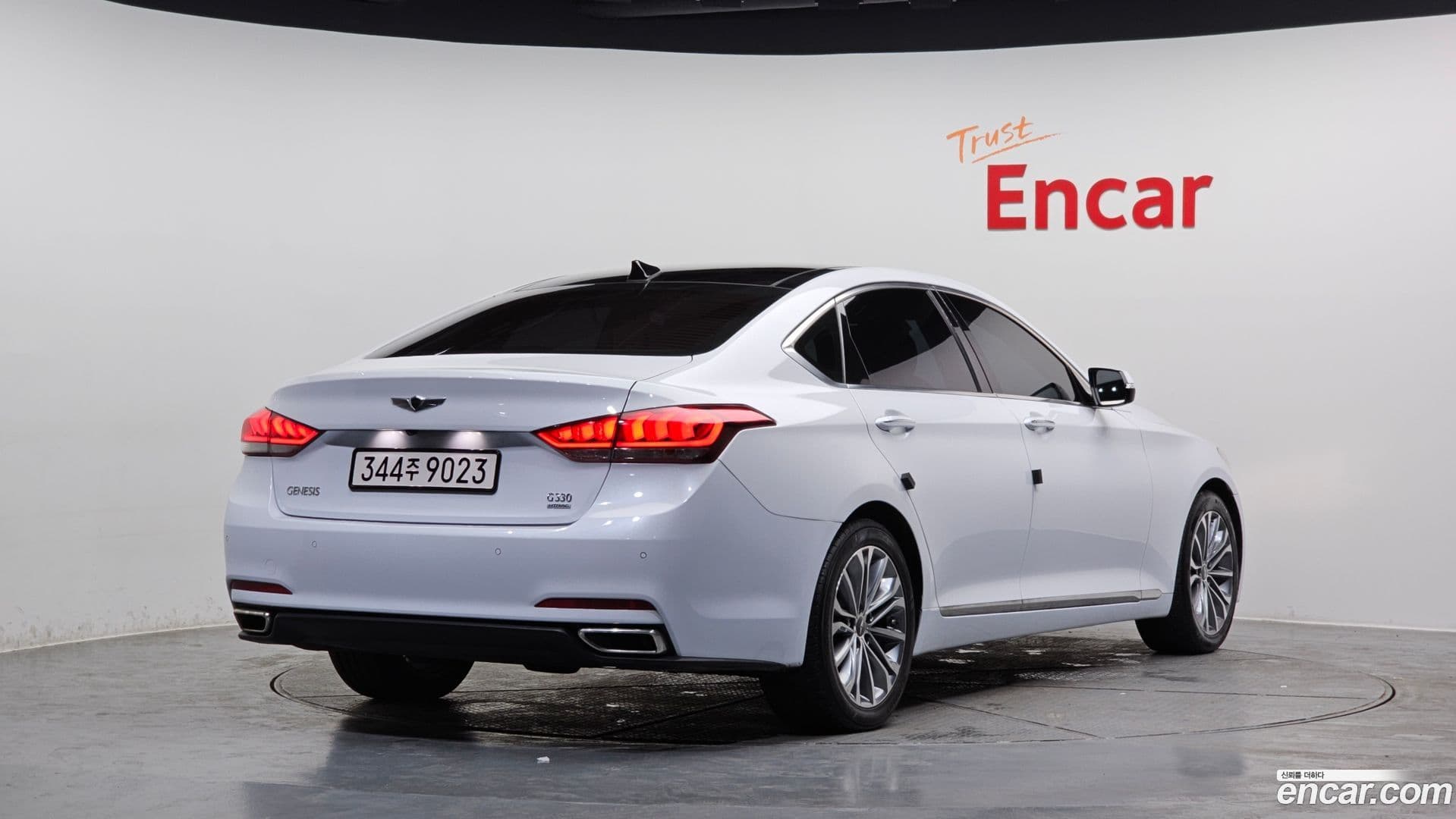 Main__Slider__Photo:Genesis Hyundai 2015.8-1