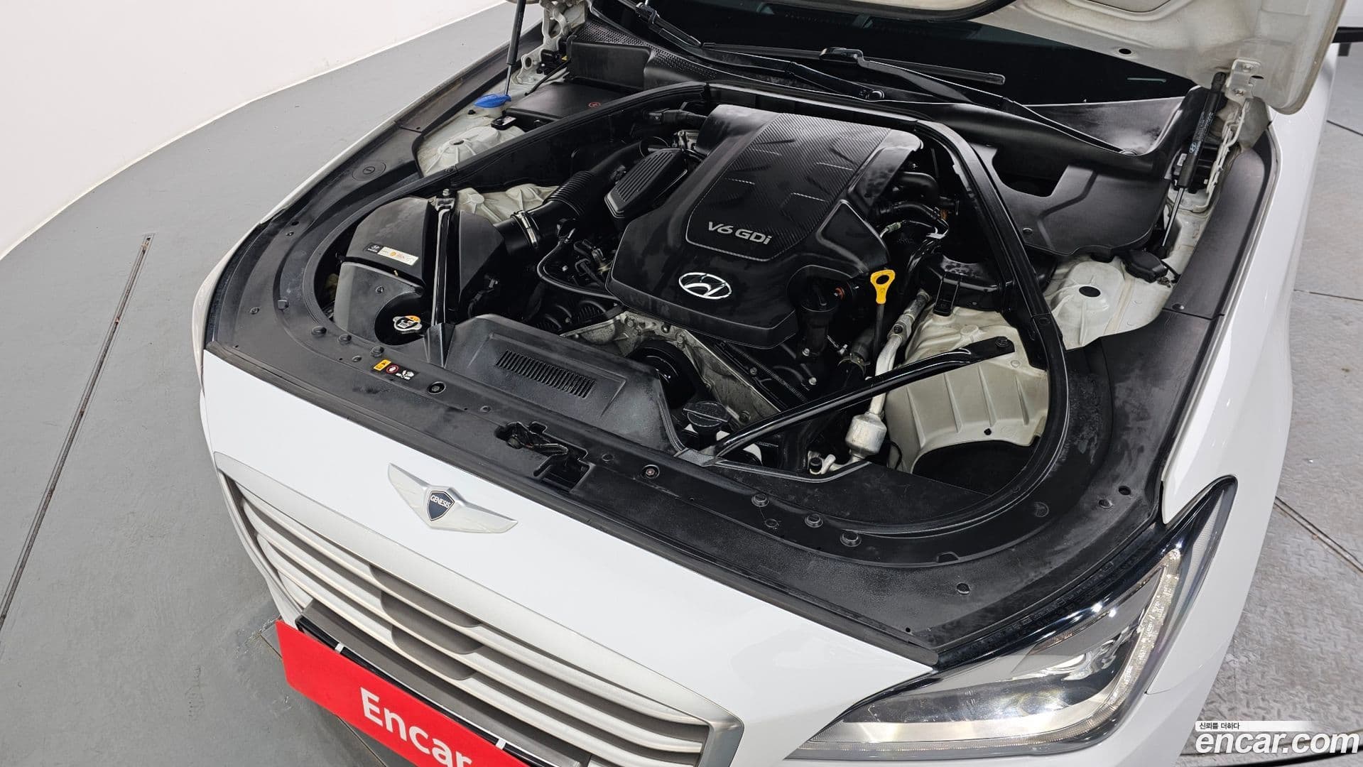 Main__Slider__Photo:Genesis Hyundai 2015.8-5