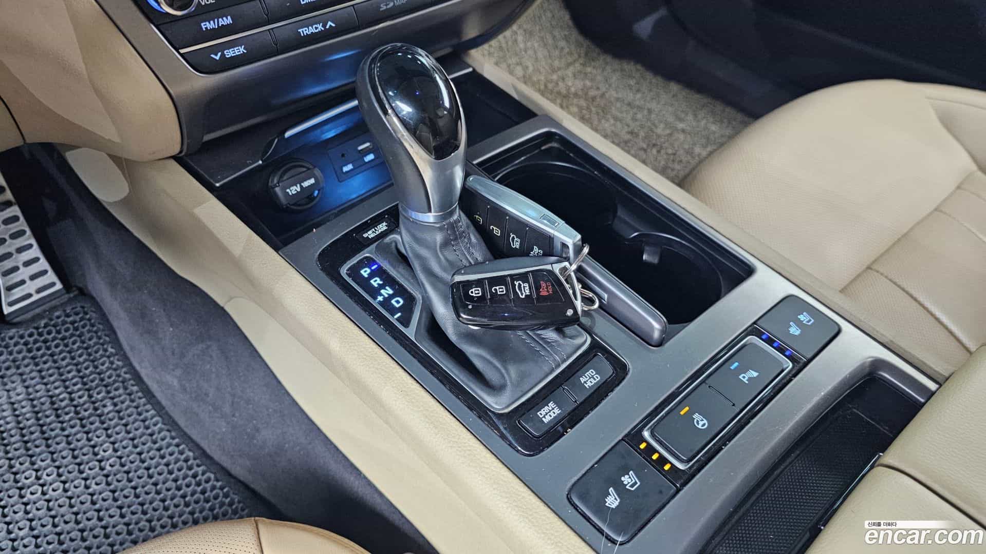 Genesis Hyundai 2015.8-INNER-009