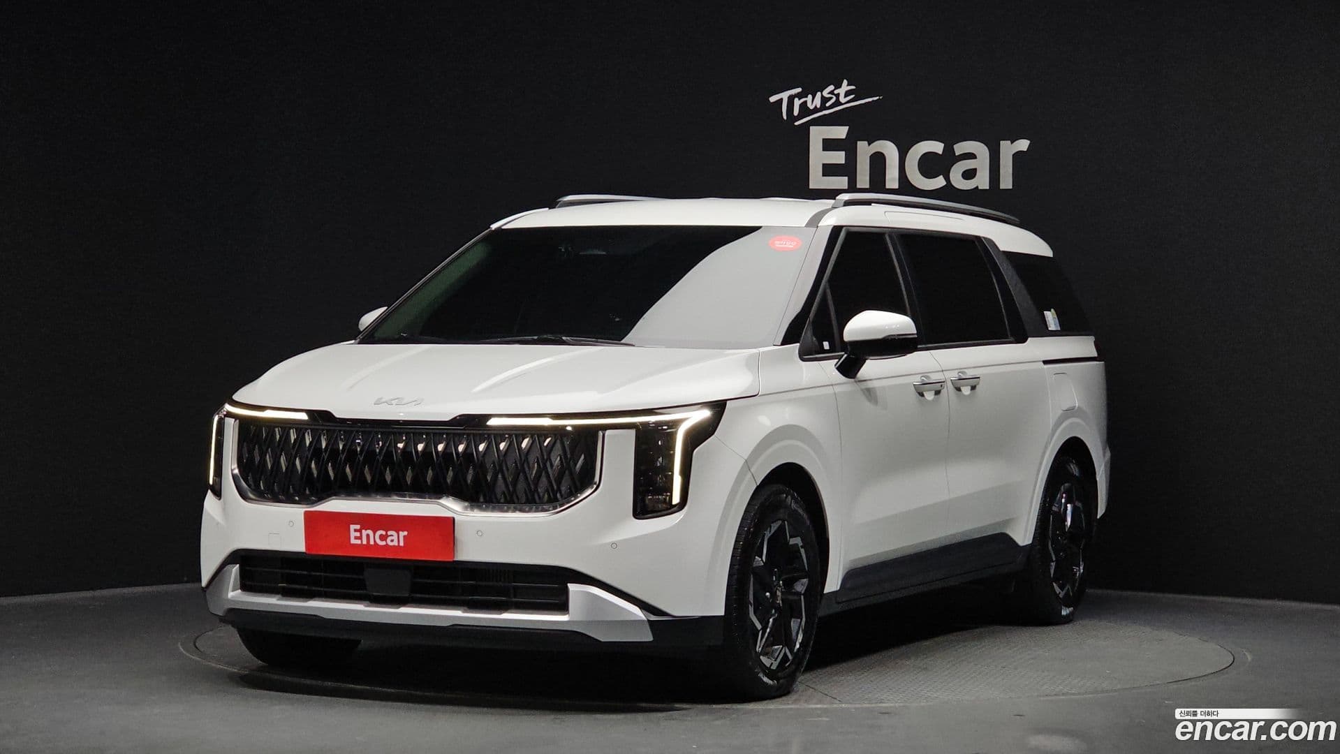 Main__Slider__Photo:Canival Kia 2024.2-0