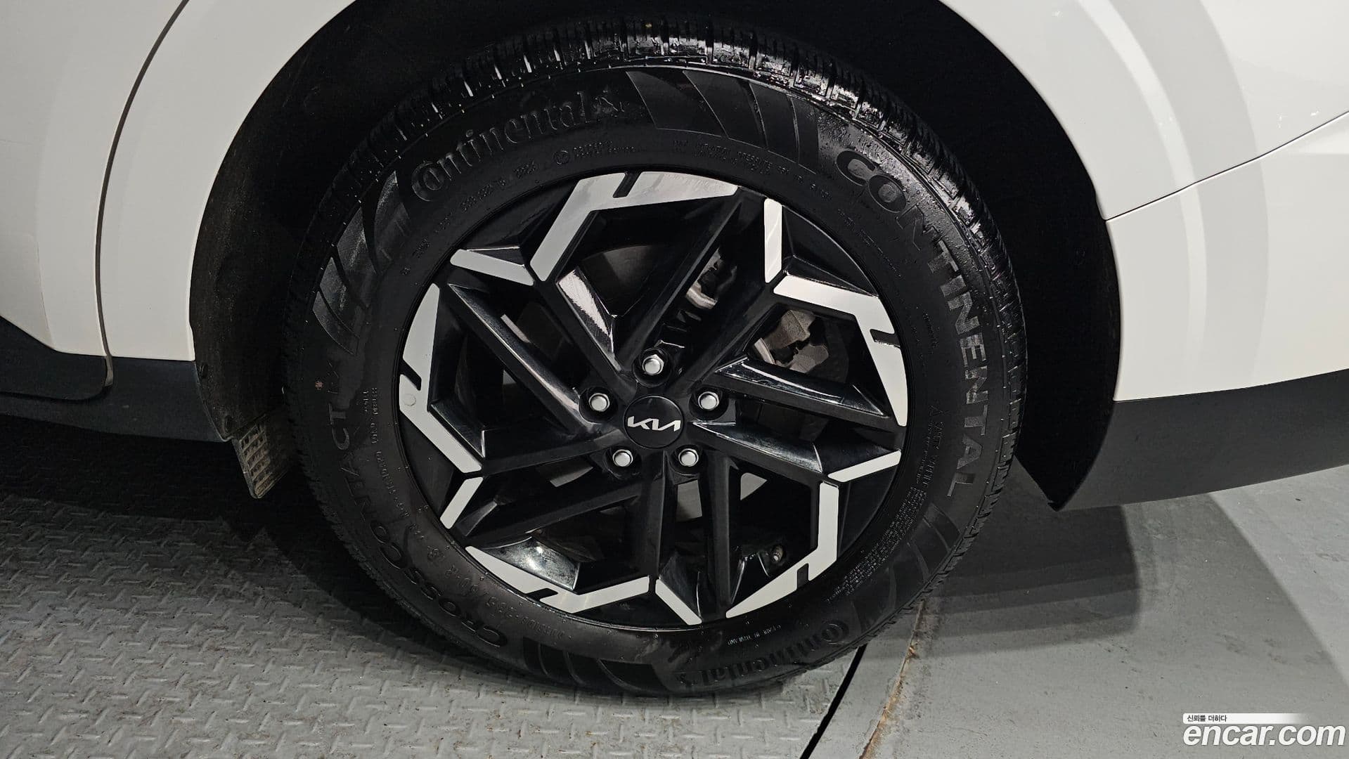 Main__Slider__Photo:Canival Kia 2024.2-4