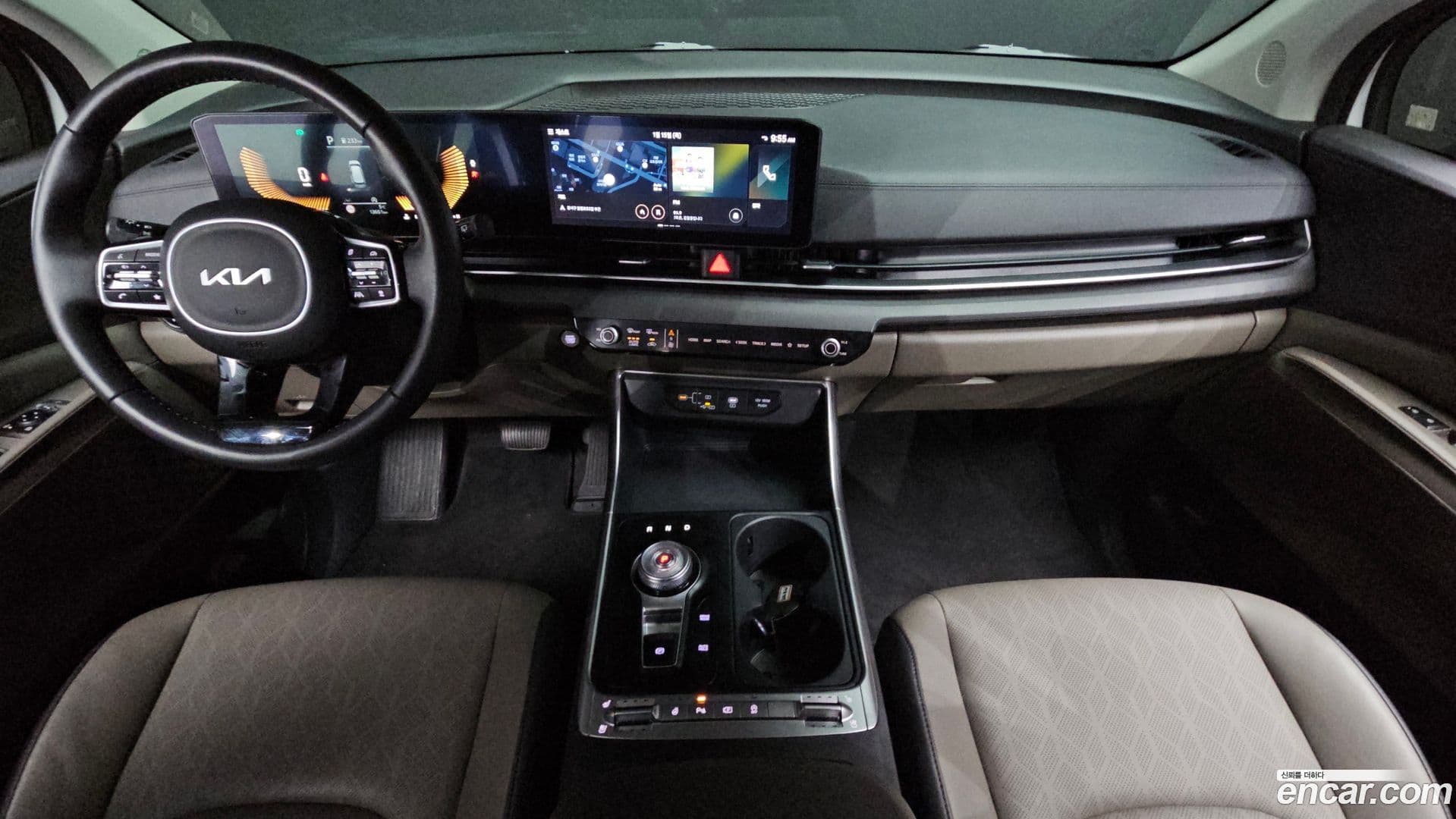 Main__Slider__Photo:Canival Kia 2024.2-6