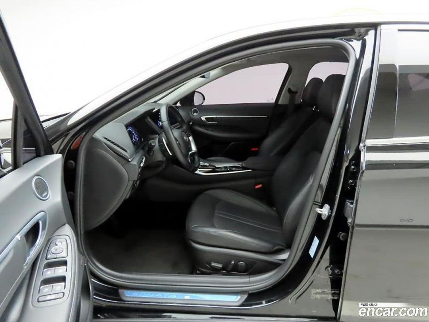 Main__Slider__Photo:Sonata Hyundai 2022.9-11