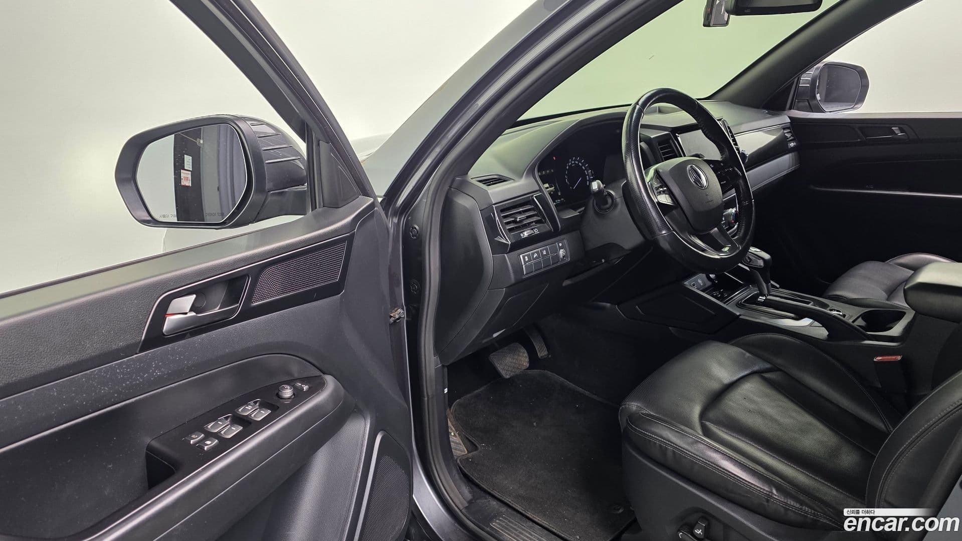 Main__Slider__Photo:Rexton KG_Mobility_Ssangyong 2020.10-10