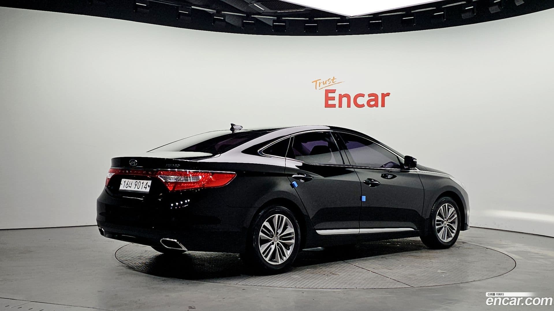 Main__Slider__Photo:Grandeur Hyundai 2016.8-1