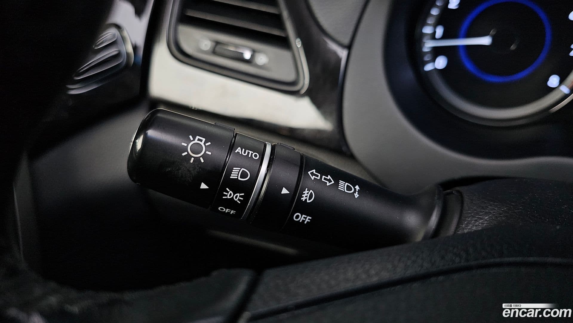 Main__Slider__Photo:Grandeur Hyundai 2016.8-15