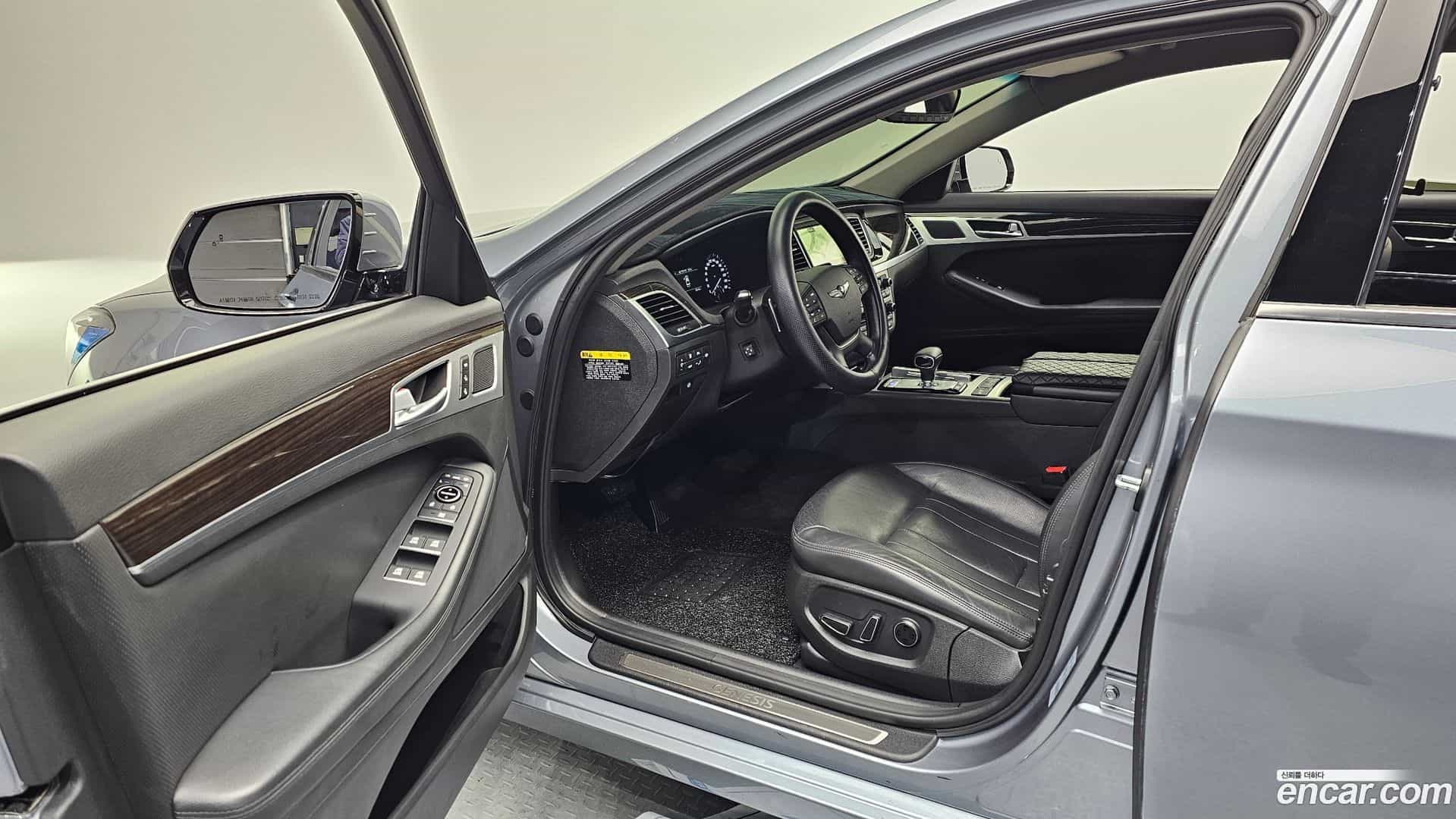 G80 Genesis 2016.8-INNER-010