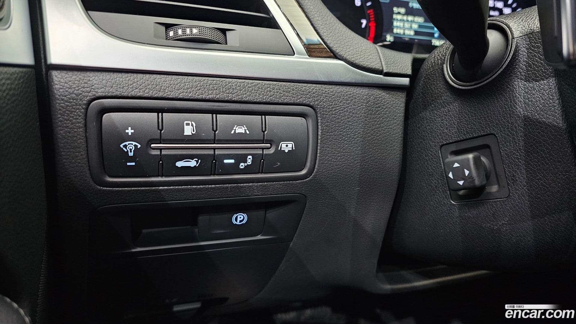 Main__Slider__Photo:G80 Genesis 2016.8-18