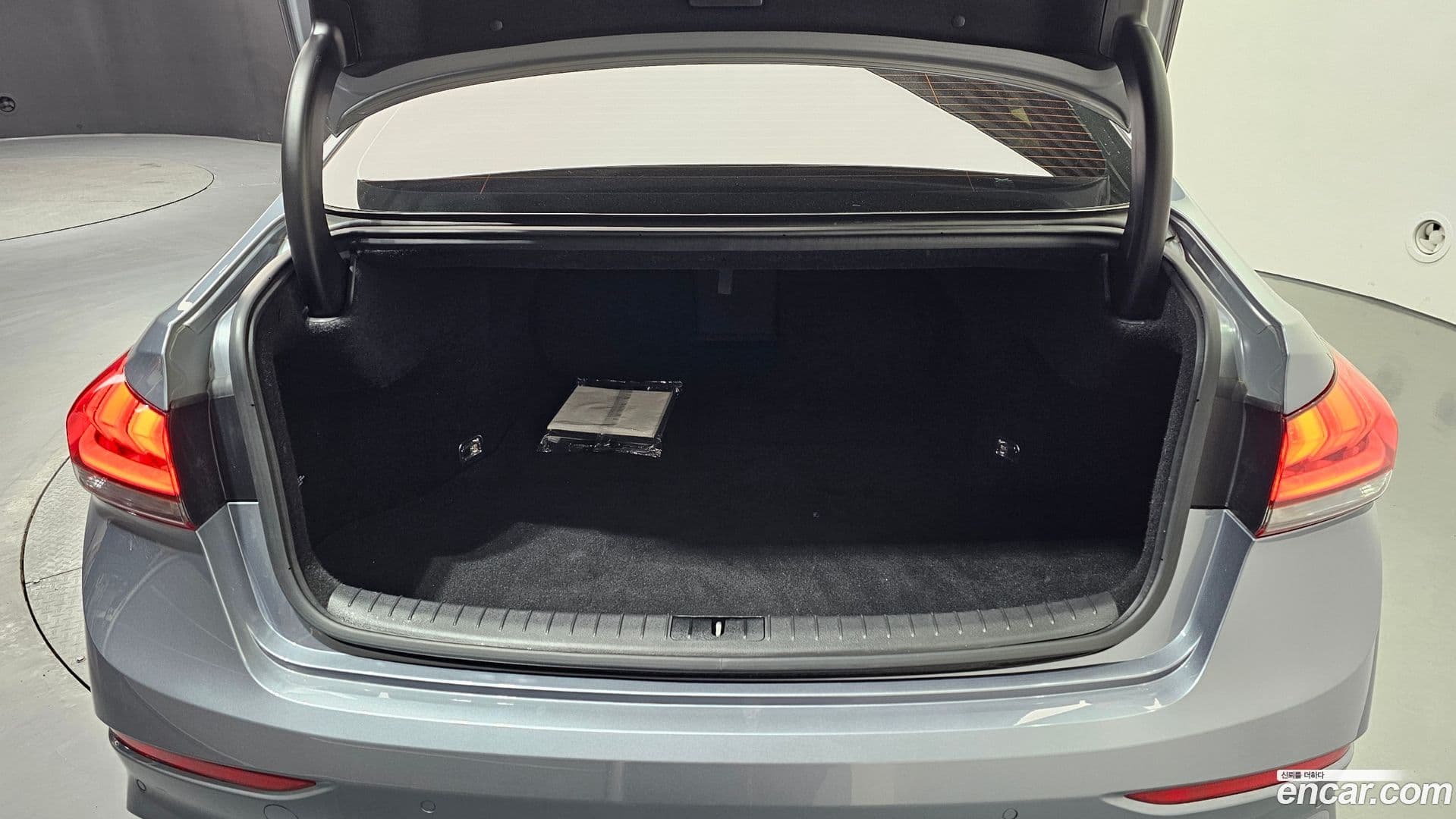 Main__Slider__Photo:G80 Genesis 2016.8-19