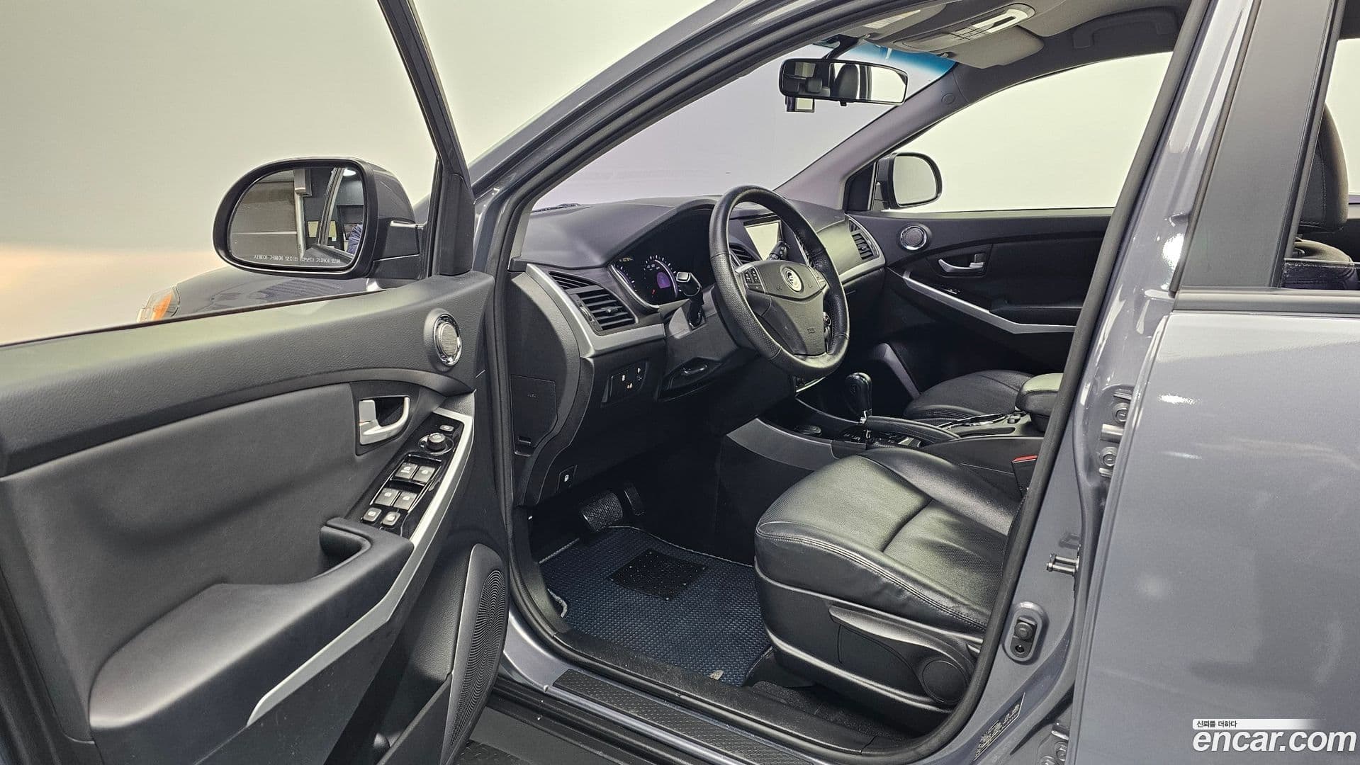 Main__Slider__Photo:KORANDO KG_Mobility_Ssangyong 2015.0-9