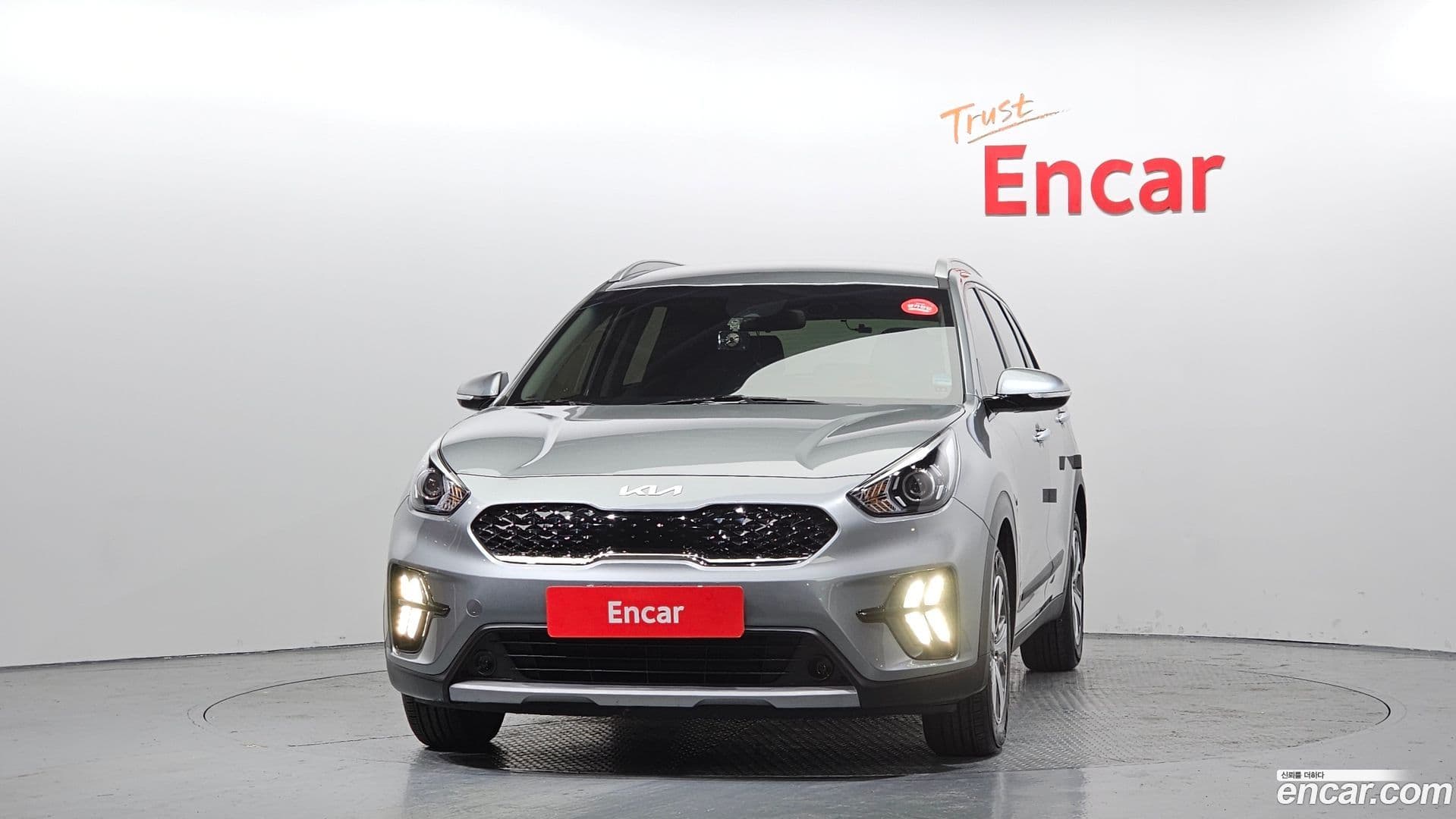 Main__Slider__Photo:Niro Kia 2021.8-2