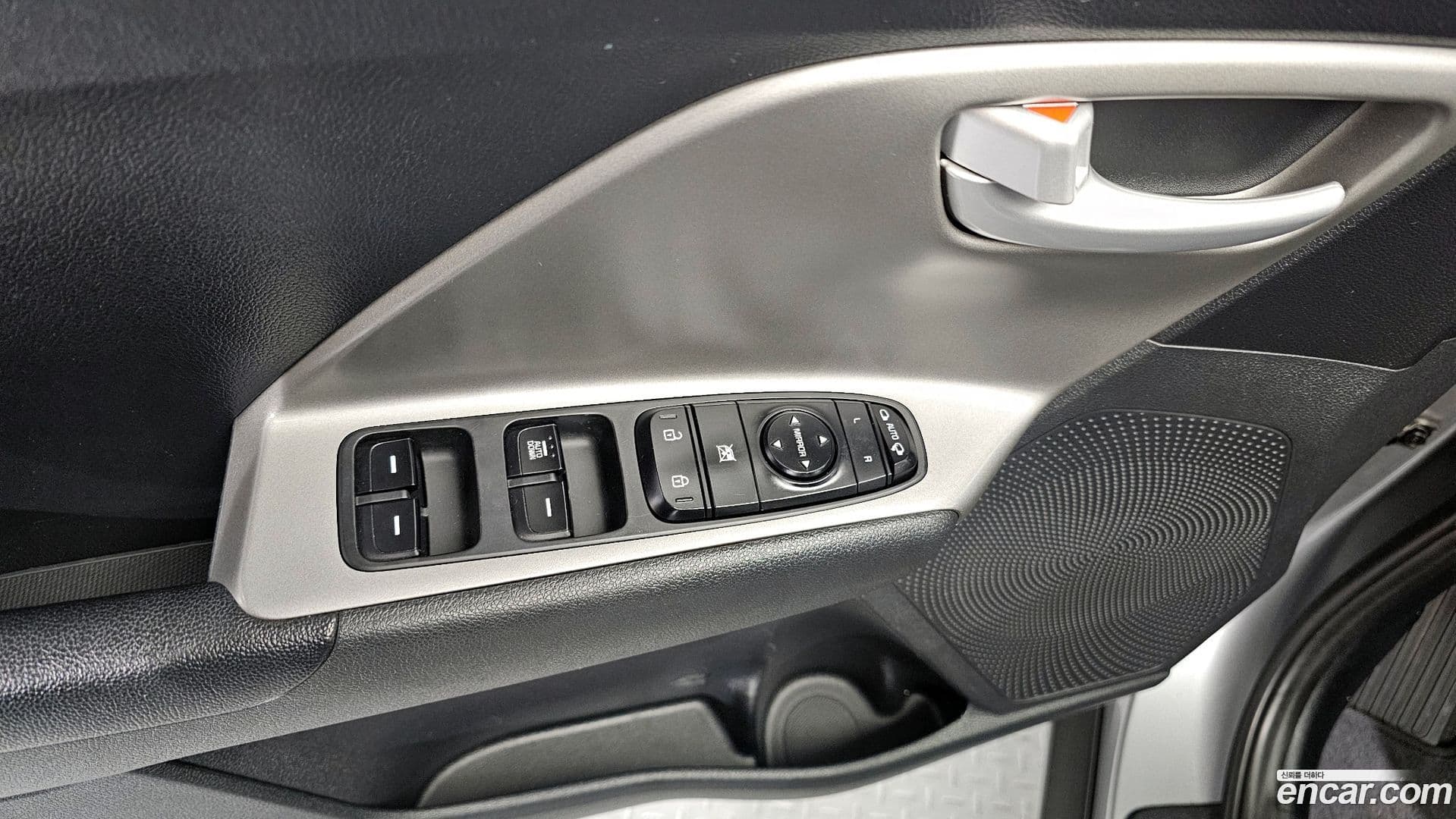 Main__Slider__Photo:Niro Kia 2021.8-13