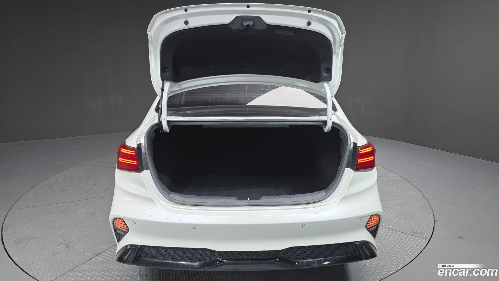 Main__Slider__Photo:K3 Kia 2021.10-19