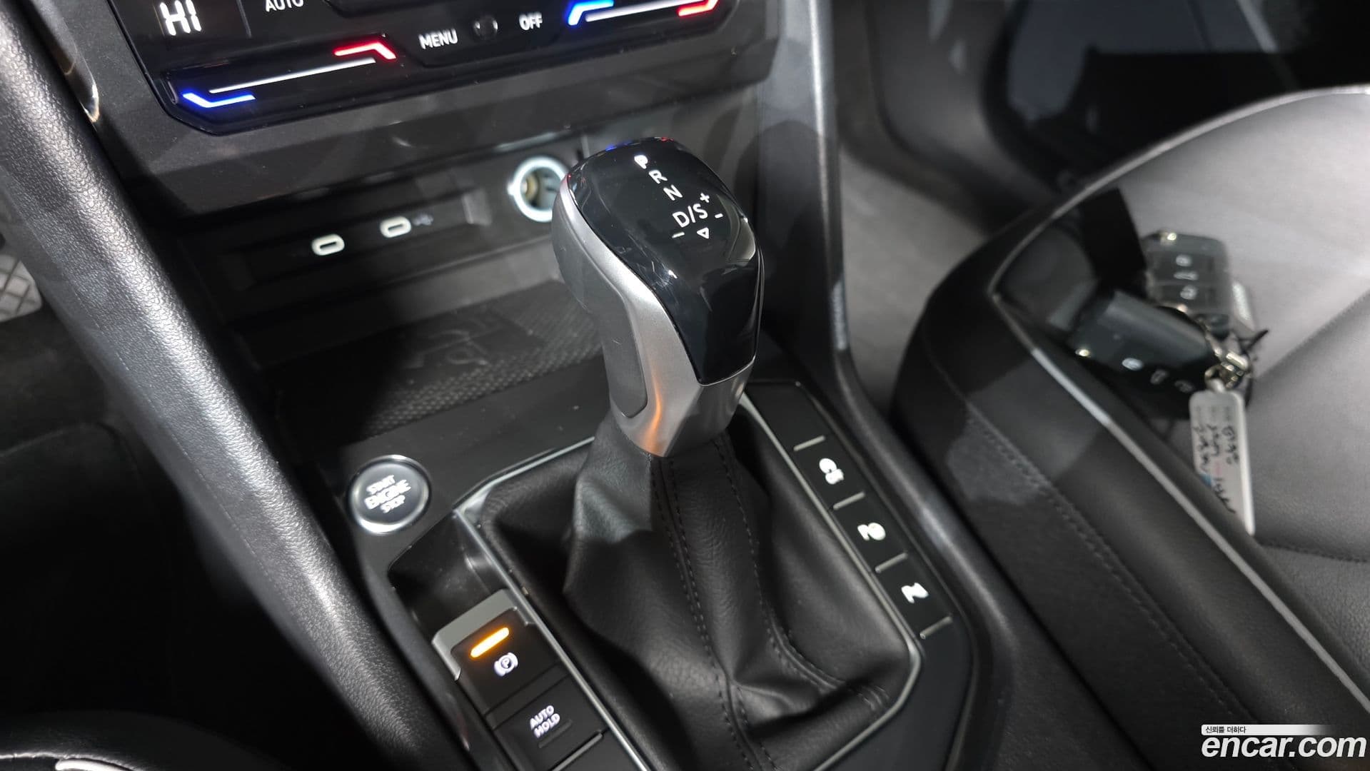 Main__Slider__Photo:Tiguan Volkswagen 2023.6-8