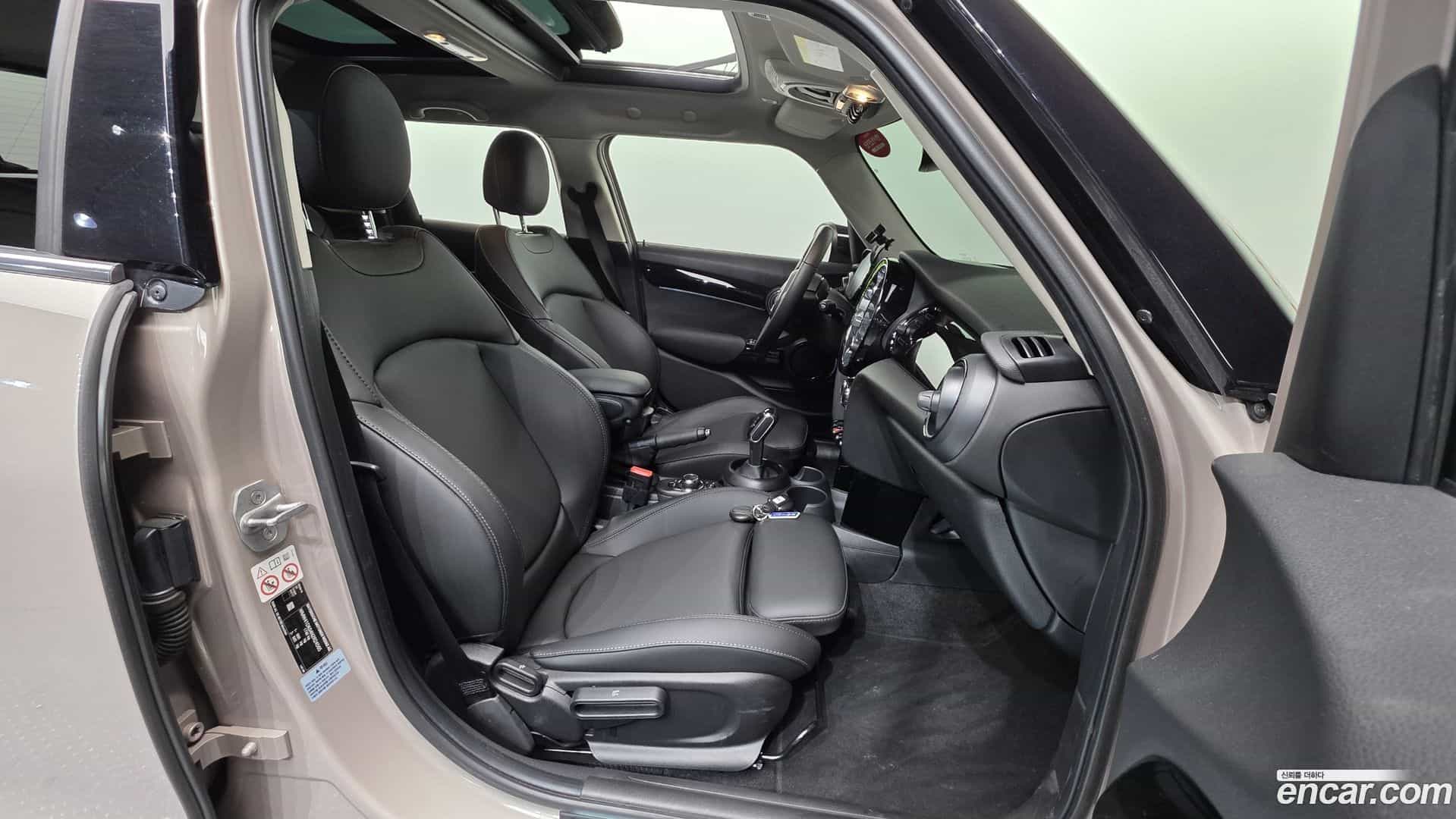 Cooper Mini 2021.10-INNER-010