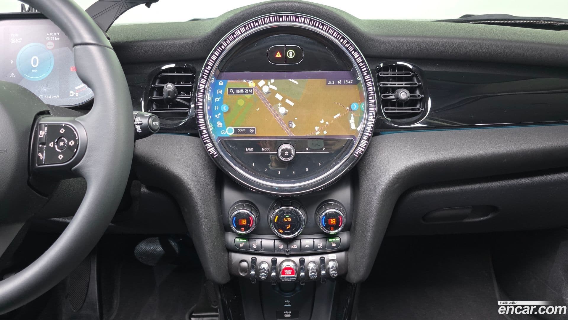 Main__Slider__Photo:Cooper Mini 2021.10-15