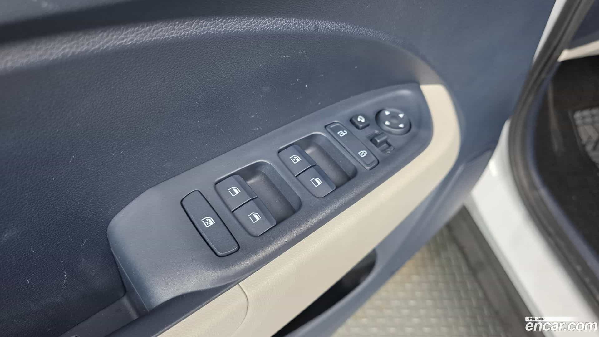 Venue Hyundai 2022.9-OPTION-016