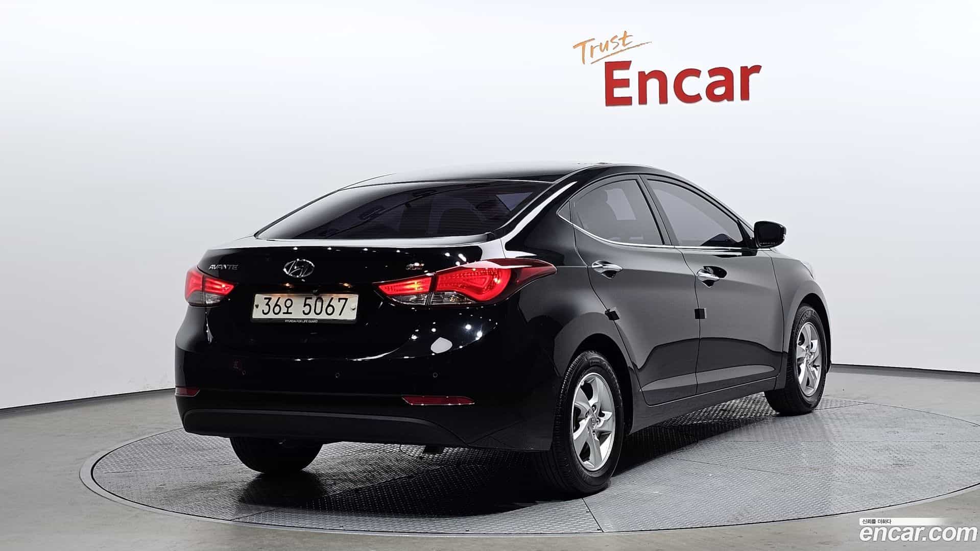 AVANTE Hyundai 2014.9-OUTER-002