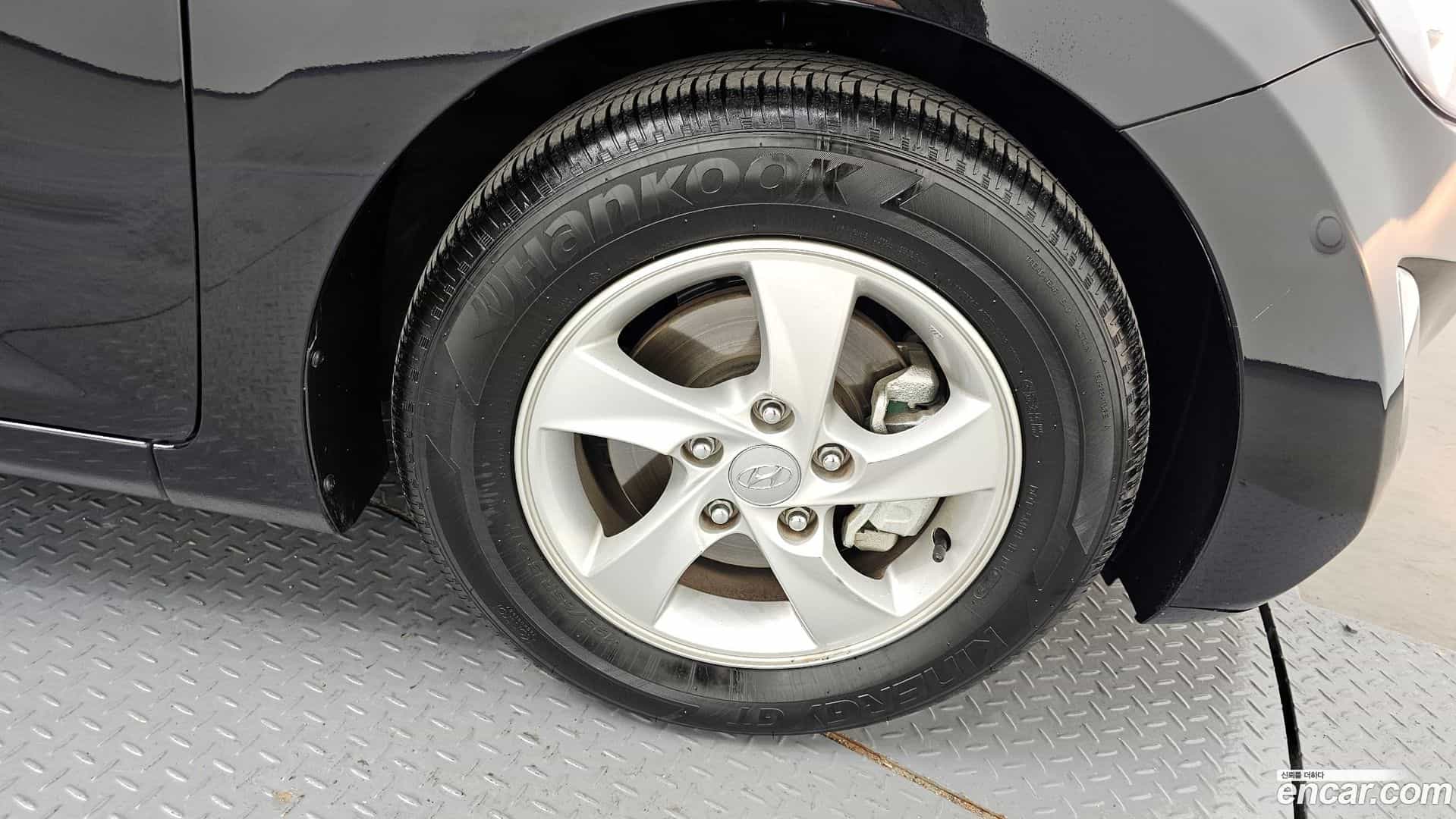 AVANTE Hyundai 2014.9-OUTER-005