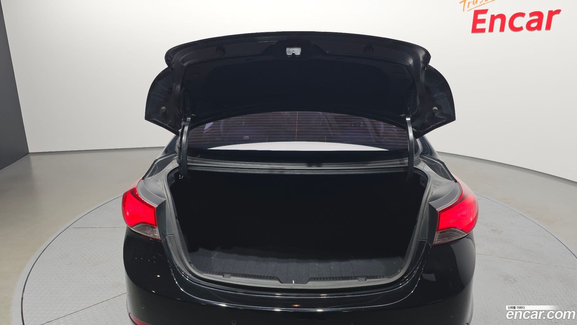 Main__Slider__Photo:AVANTE Hyundai 2014.9-19