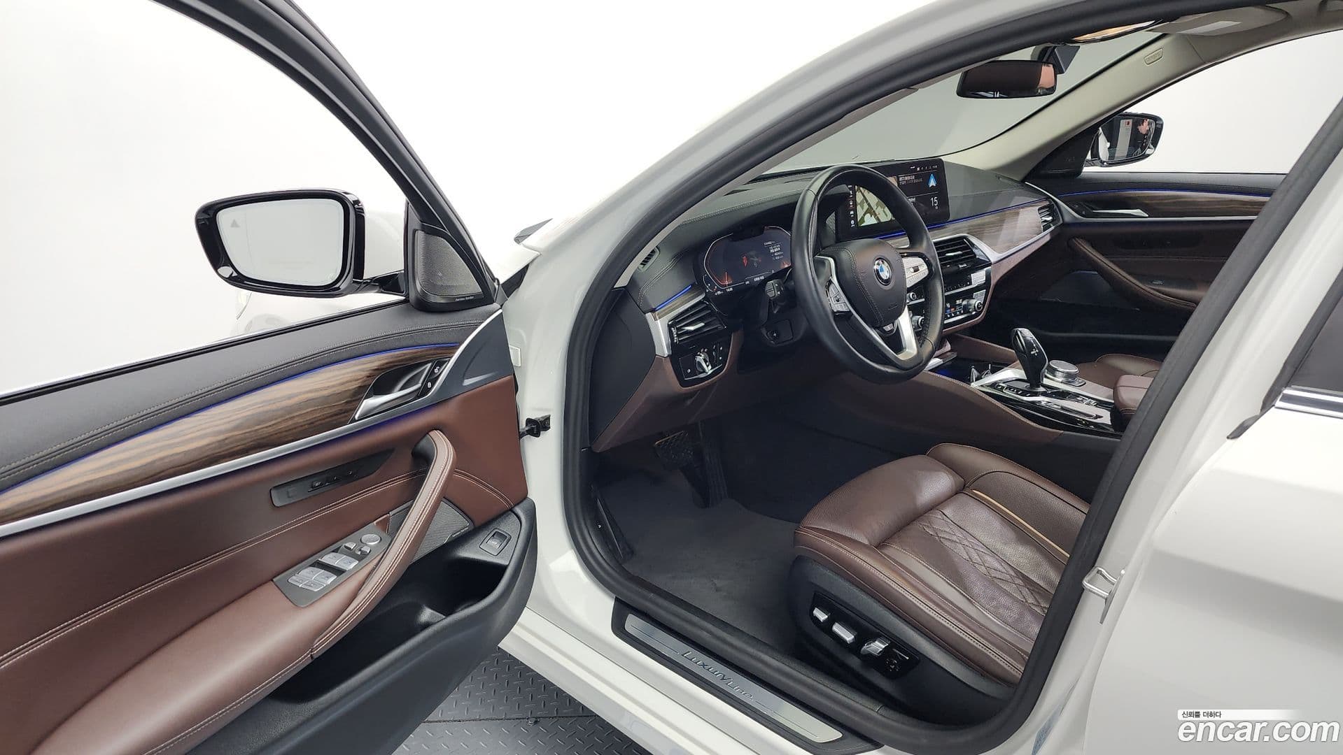 Main__Slider__Photo:5-Series BMW 2023.6-9