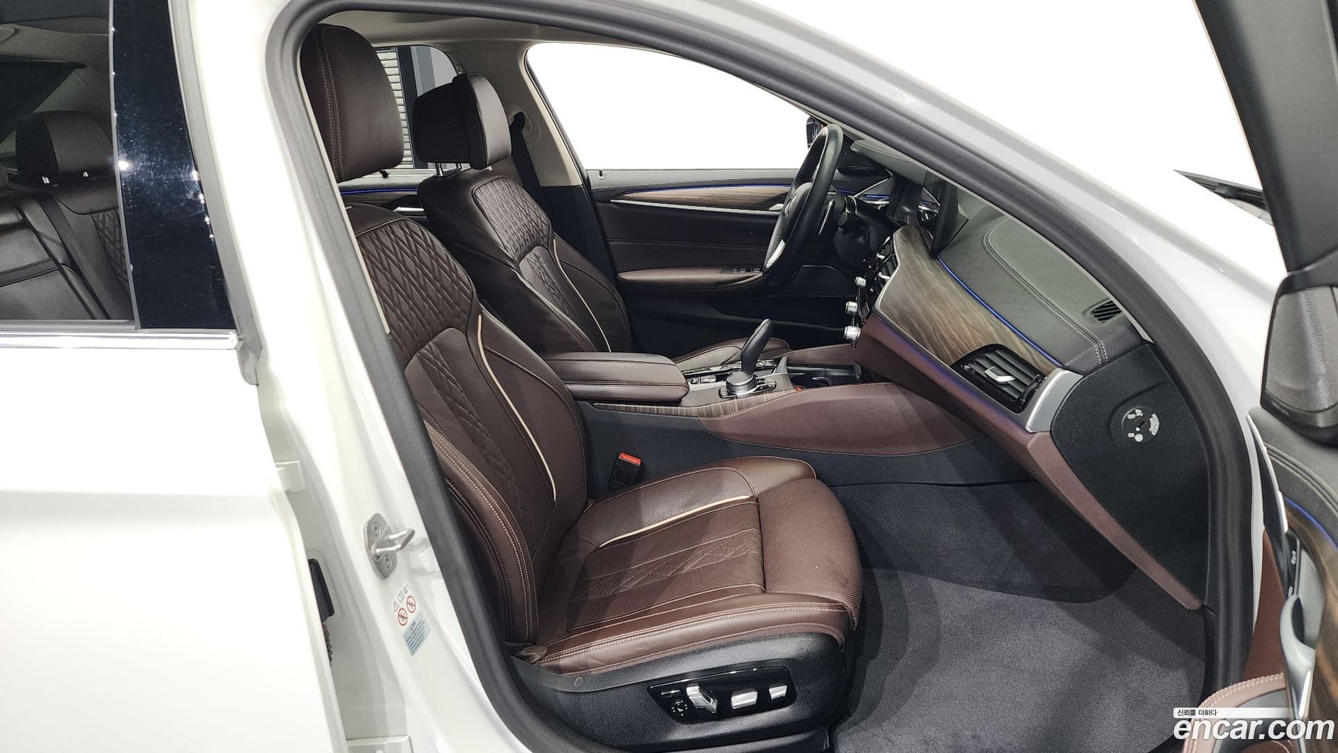 Main__Slider__Photo:5-Series BMW 2023.6-10